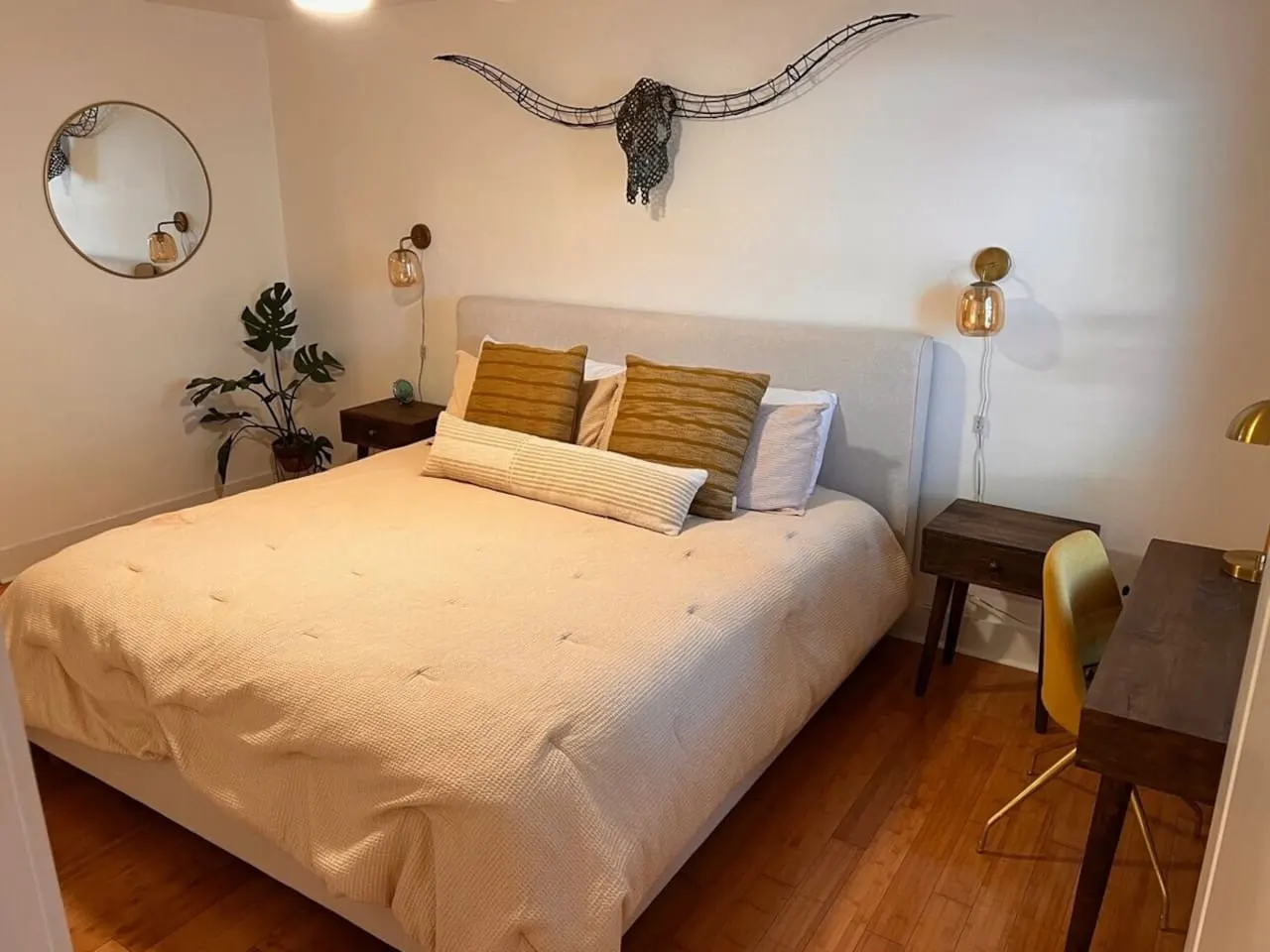 Retro Cowboy Villa in the Heart of Austin 9