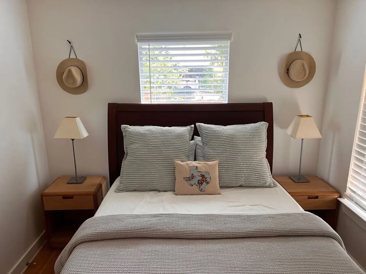 Retro Cowboy Villa in the Heart of Austin 15
