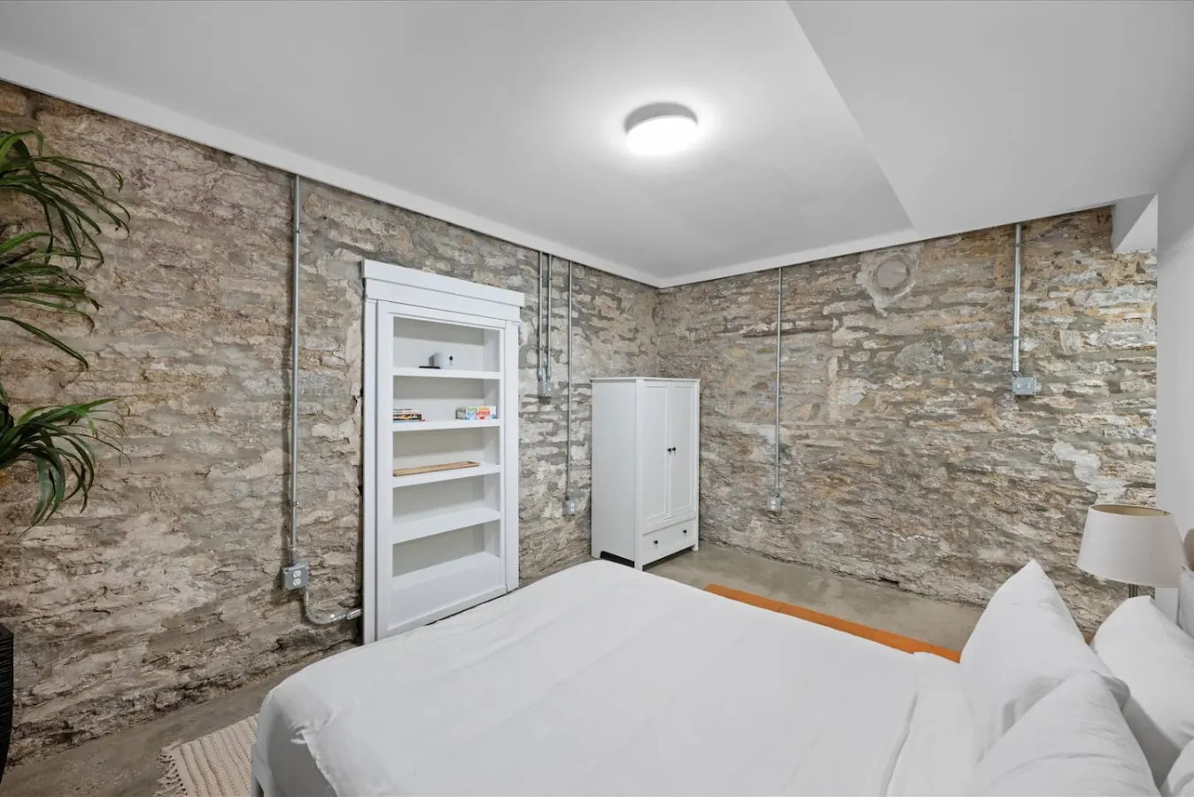 Cozy 1BR Near Findlay Market and UC, Rhinegeist 10