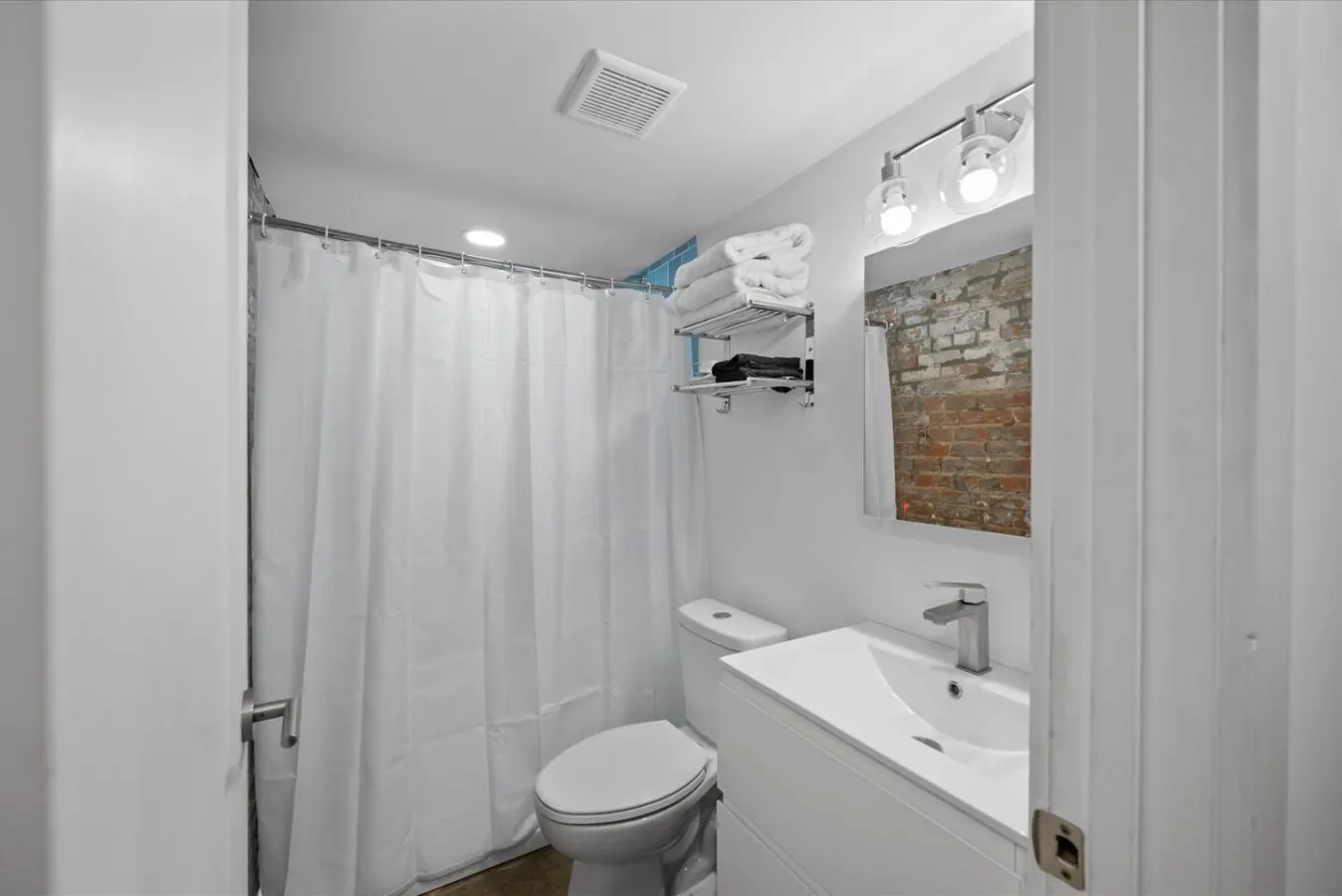 Cozy 1BR Near Findlay Market and UC, Rhinegeist 11
