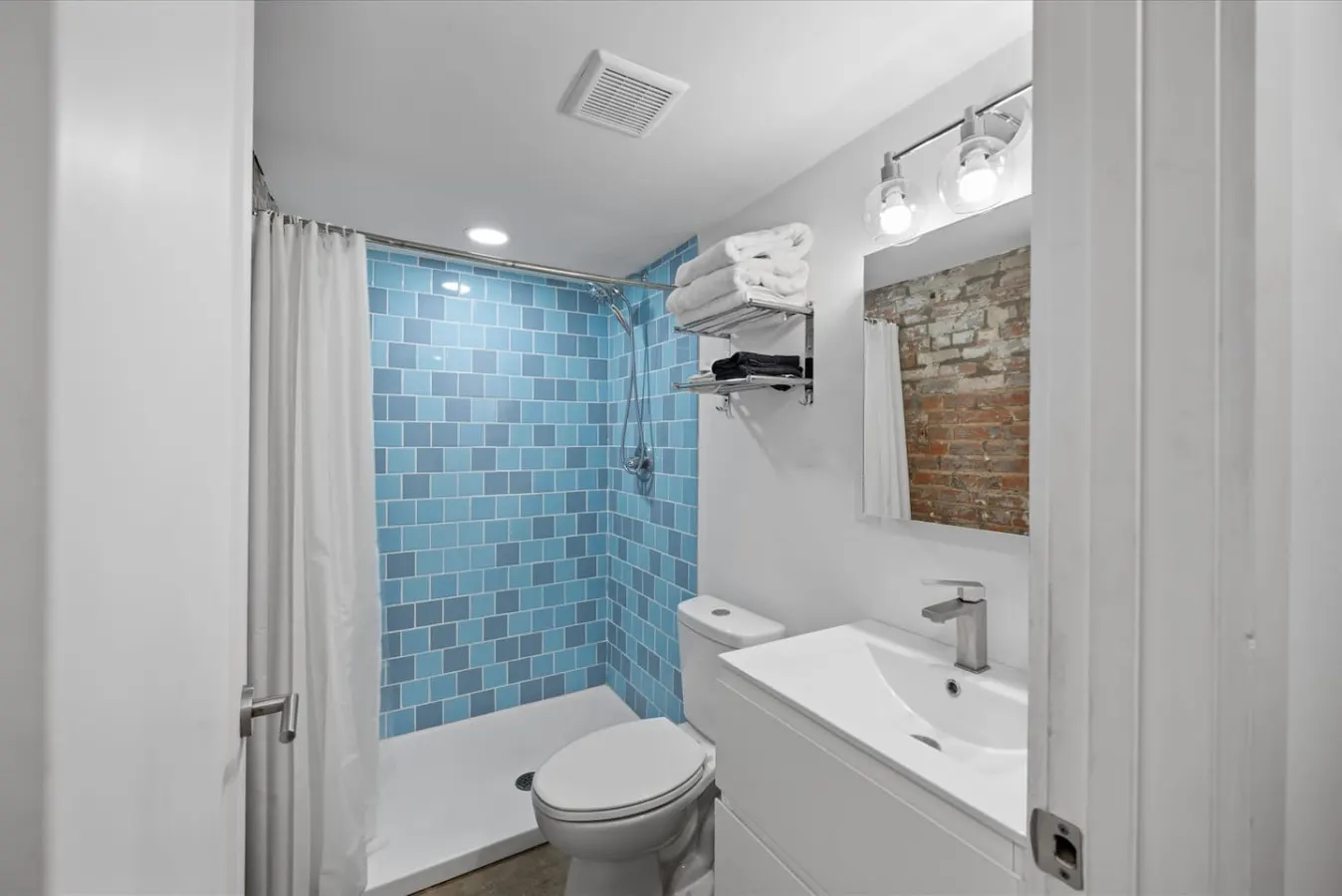 Cozy 1BR Near Findlay Market and UC, Rhinegeist 6