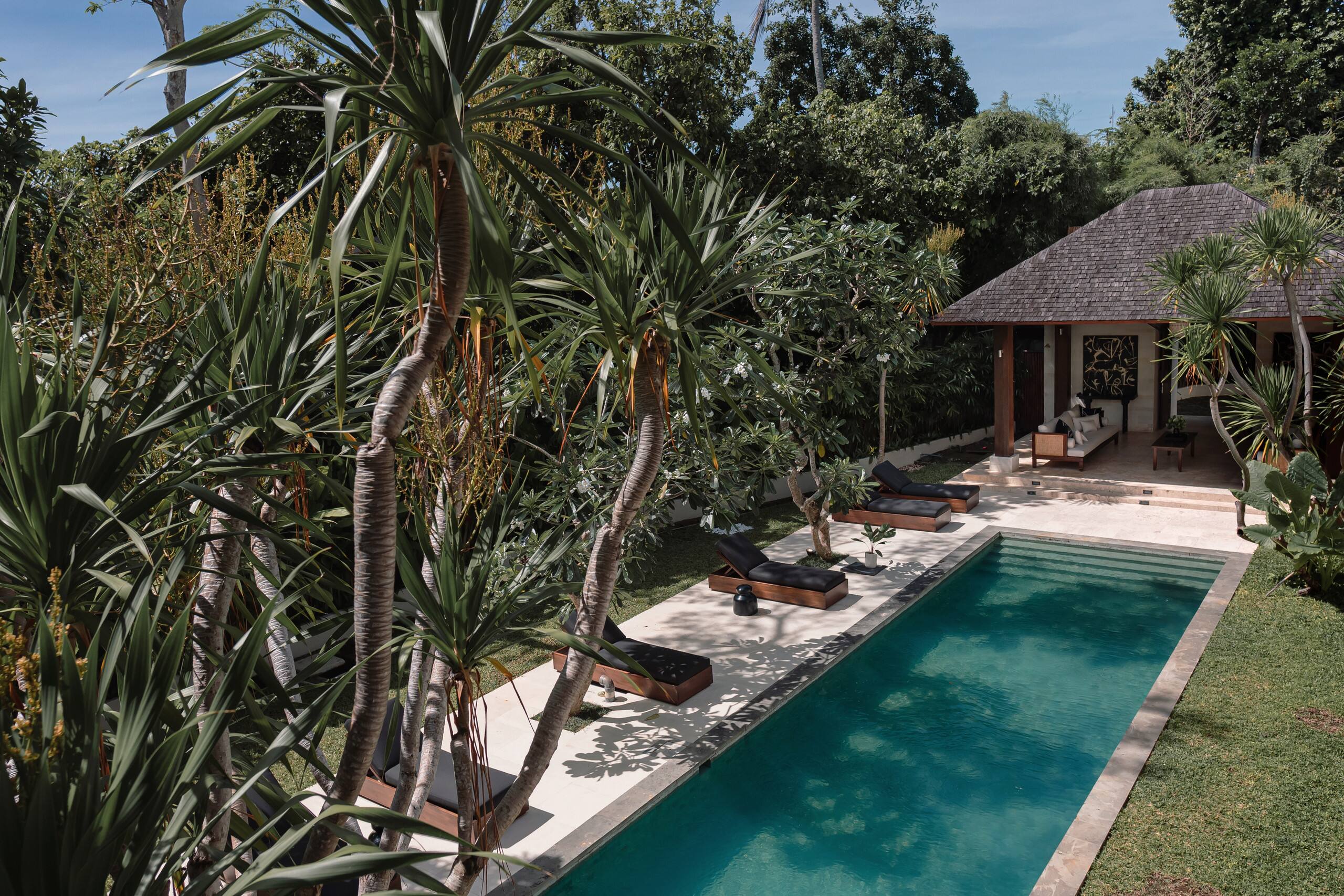 Villa Amara Pradi: 4-Bedroom, Pool, Outdoor Lounge 11