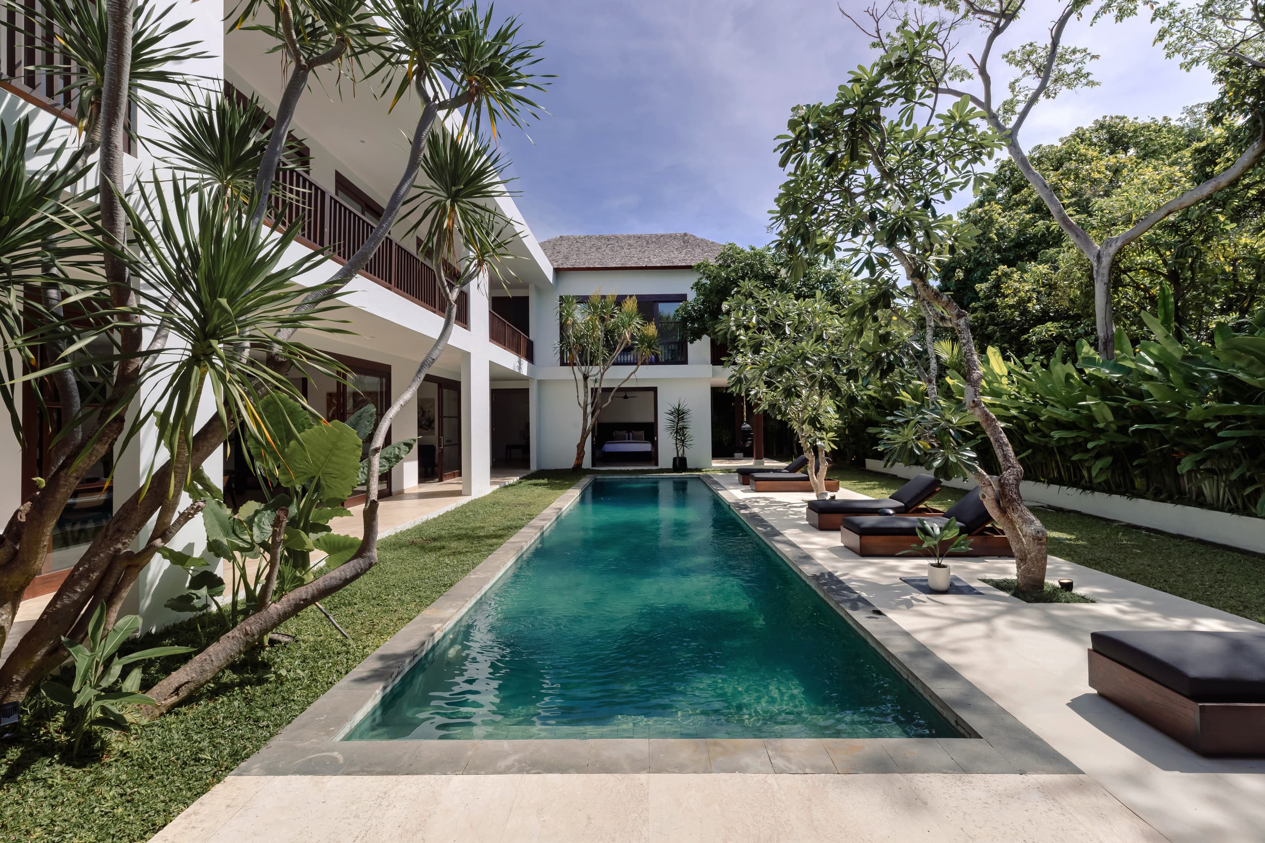 Villa Amara Pradi: 4-Bedroom, Pool, Outdoor Lounge 8