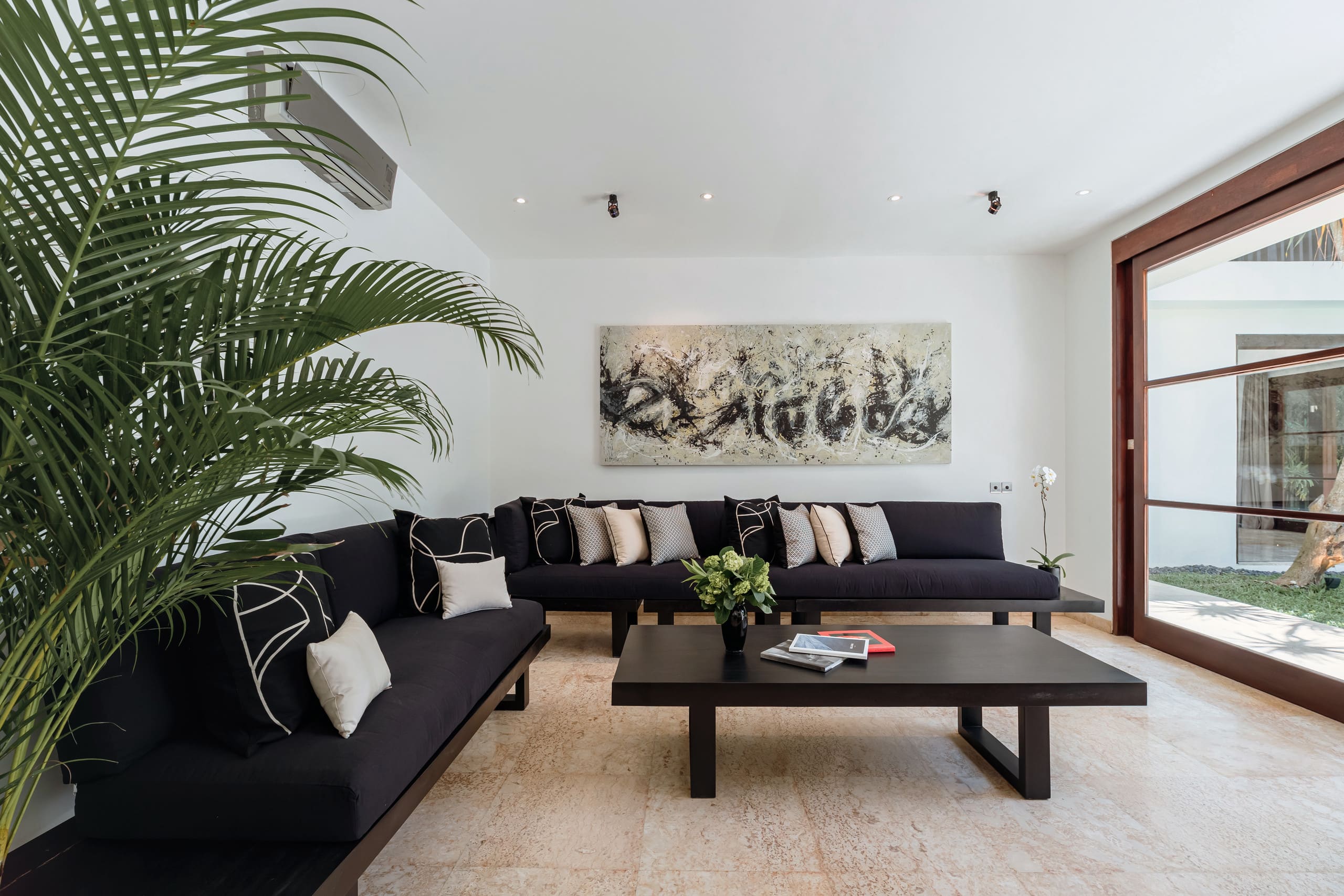 Villa Amara Pradi: 4-Bedroom, Pool, Outdoor Lounge — photo 5