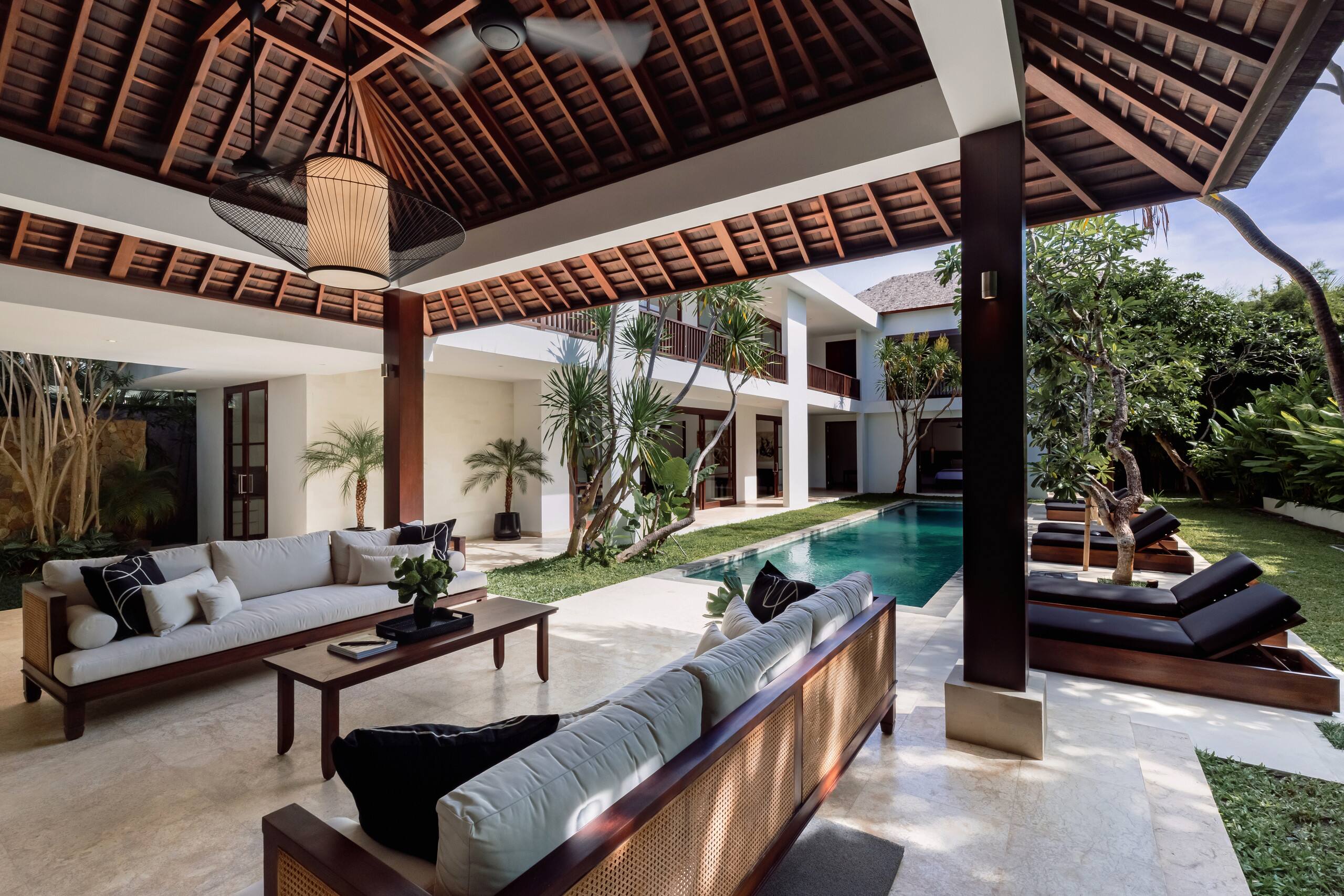 Villa Amara Pradi: 4-Bedroom, Pool, Outdoor Lounge 12