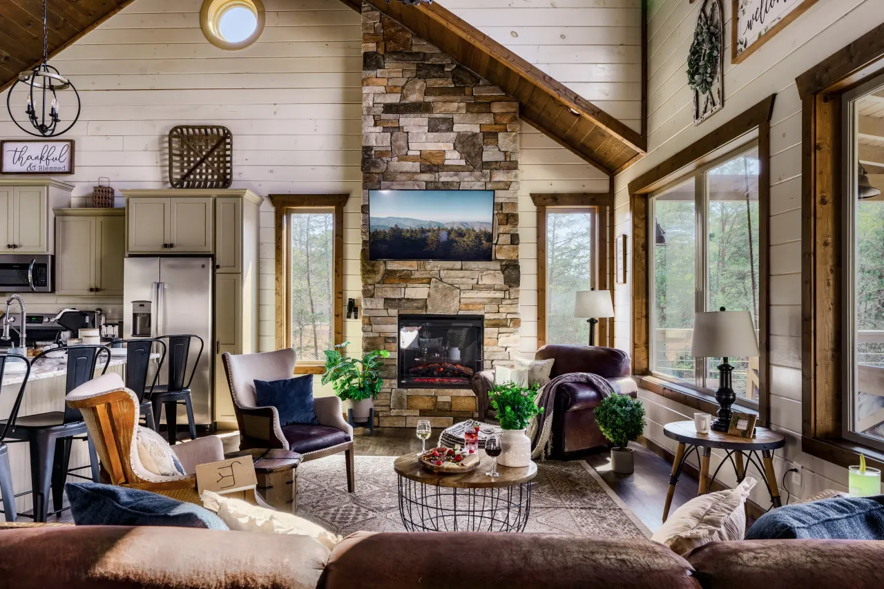 LUX Indoor POOL Cabin GameRoom Theatre & Hot Tub! 11
