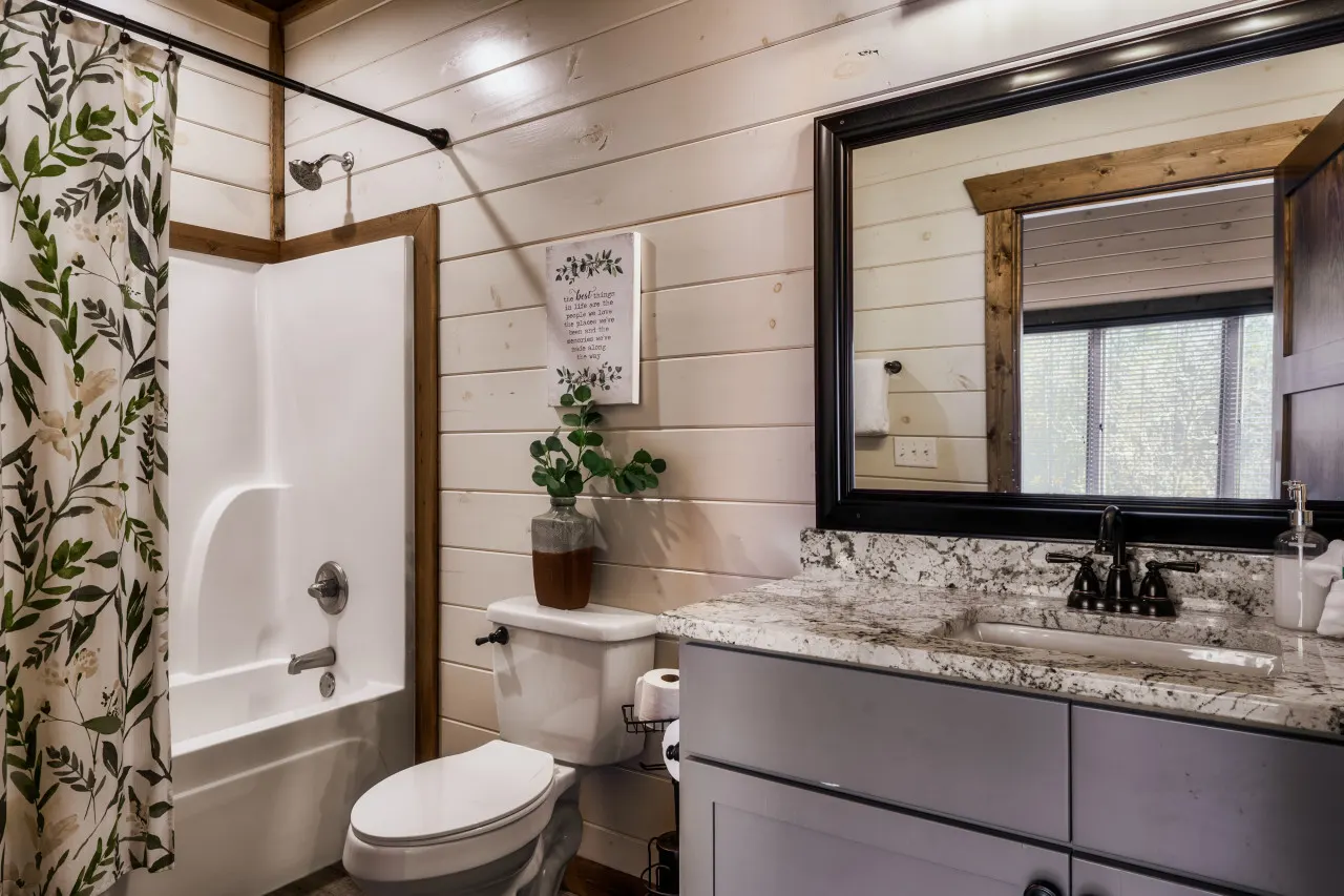 LUX Indoor POOL Cabin GameRoom Theatre & Hot Tub! 16