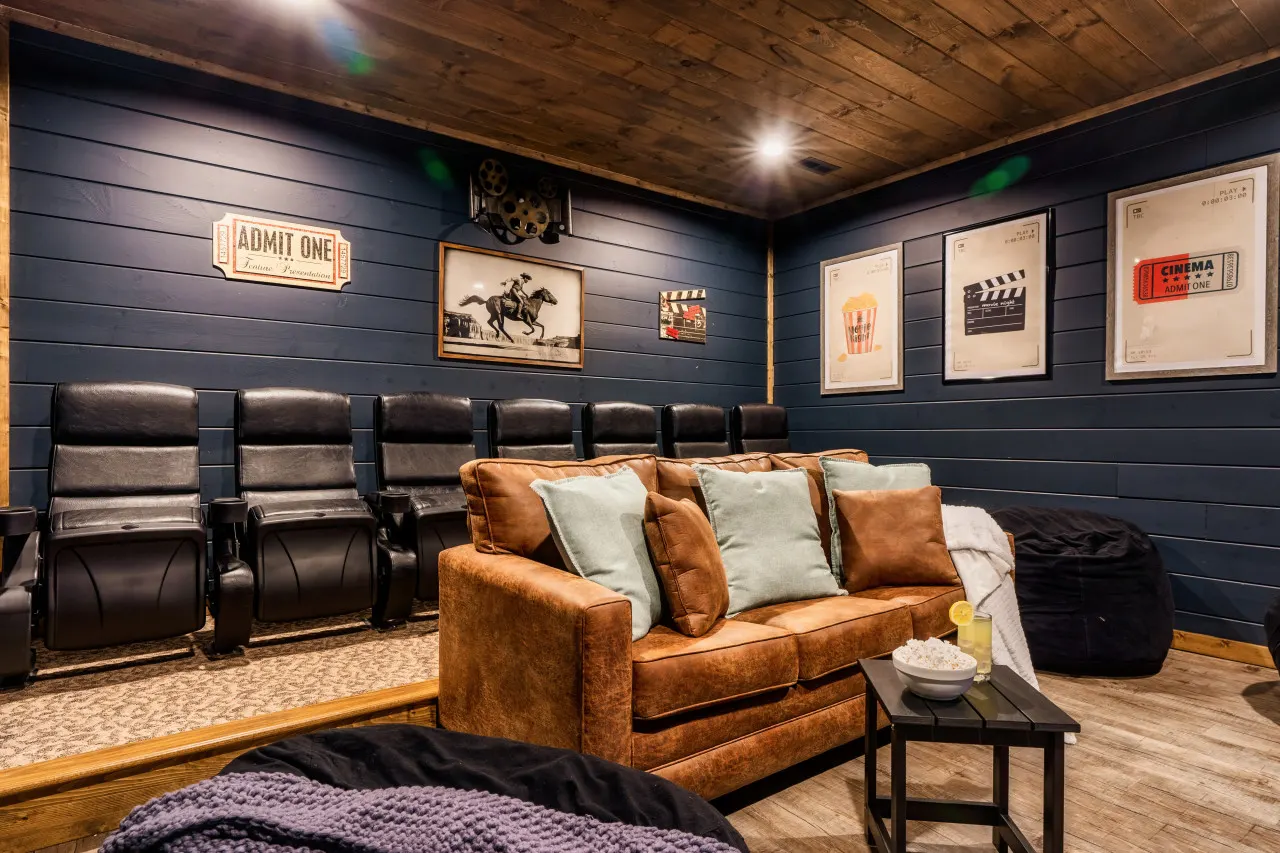 LUX Indoor POOL Cabin GameRoom Theatre & Hot Tub! 18