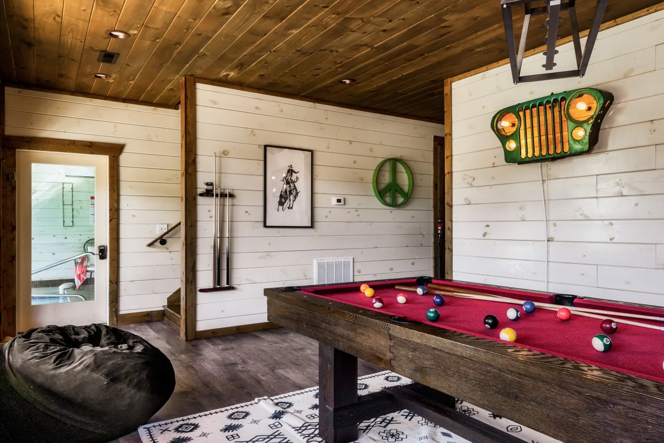LUX Indoor POOL Cabin GameRoom Theatre & Hot Tub! 6