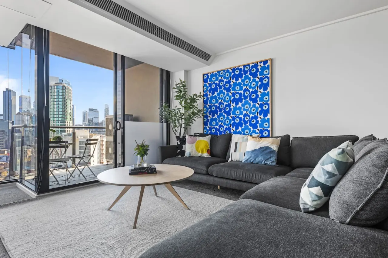 Alana- Penthouse style 3bed/2bath Melbourne Home 4