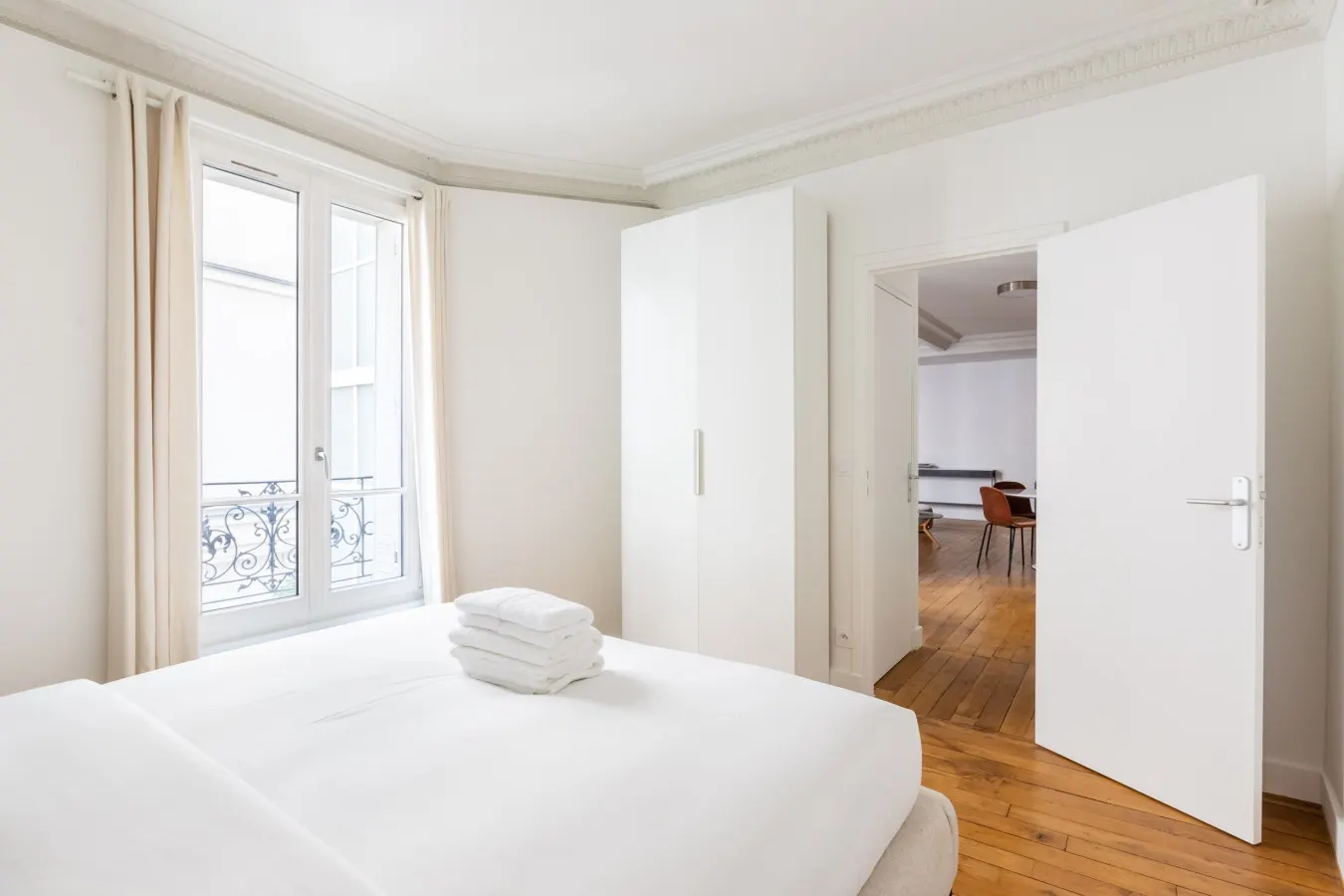 Eiffel Tower - Renovated 4 people 6
