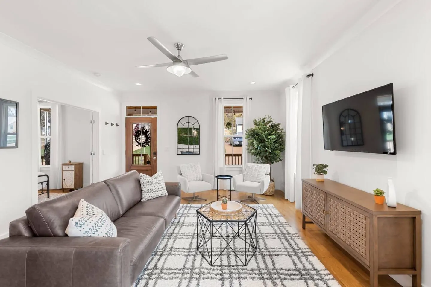 *Nashville* 4BR Farmhouse Monthly-Stay Friendly 17