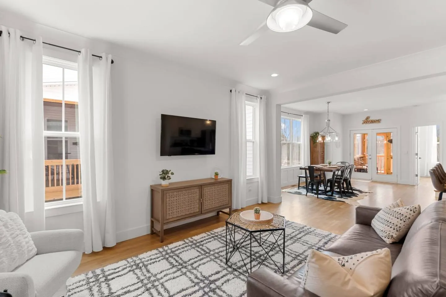 *Nashville* 4BR Farmhouse Monthly-Stay Friendly 18