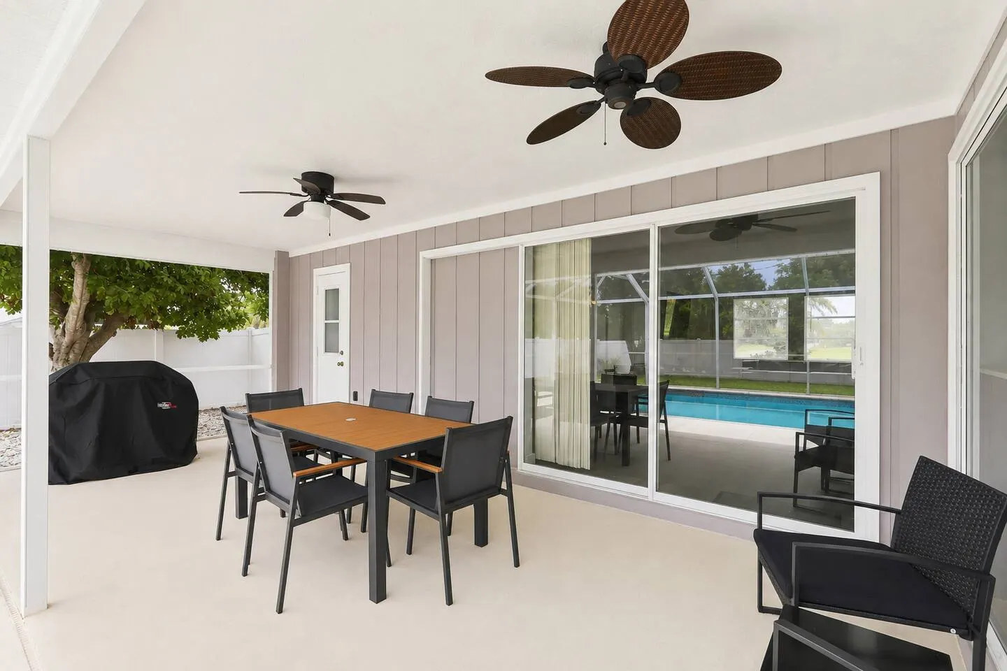 Spacious Pool Home Near Englewood Beach Sleeps 8 8