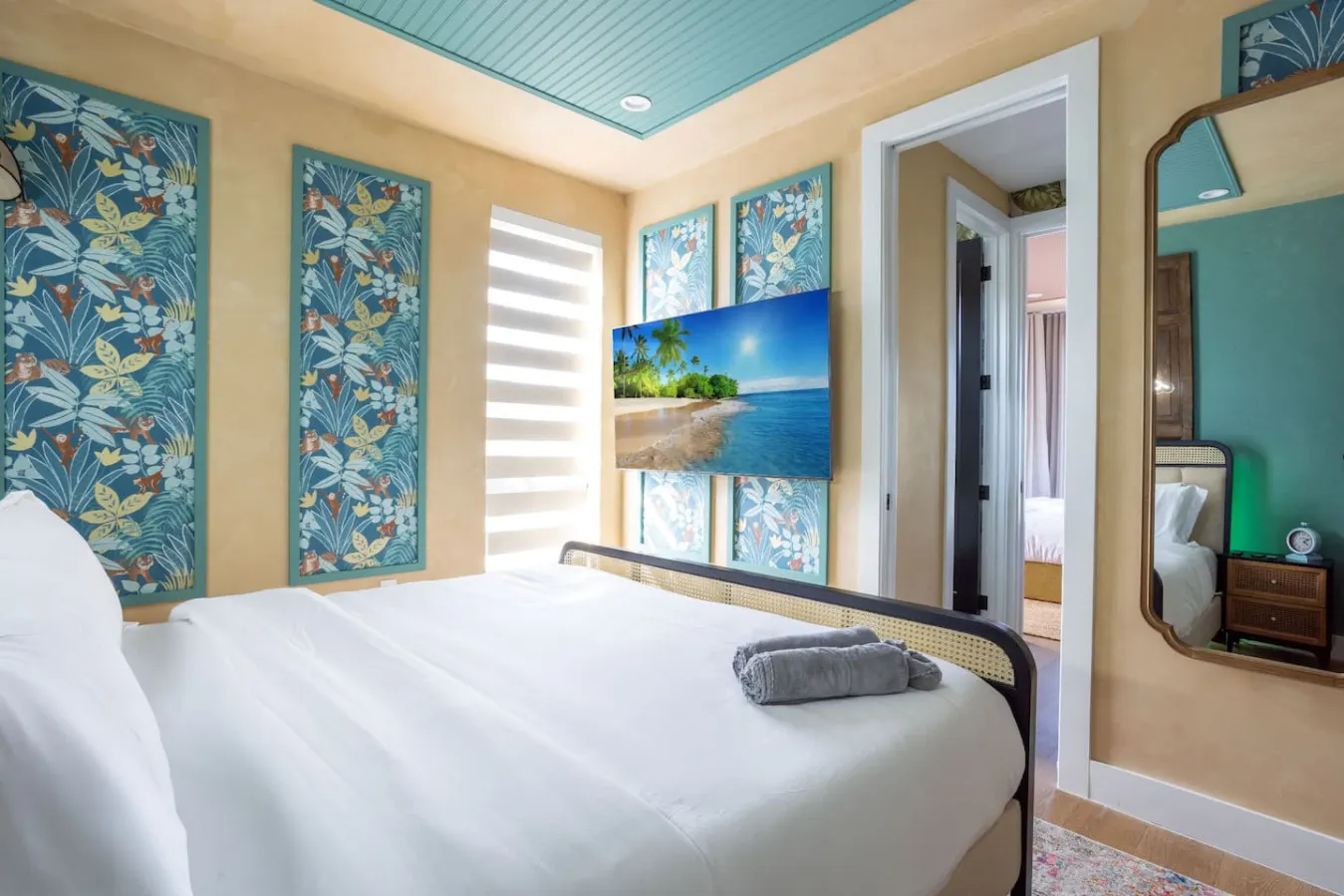 20% Off NEW 3BR Vibrant Villa in Miami—w/Pool! 9