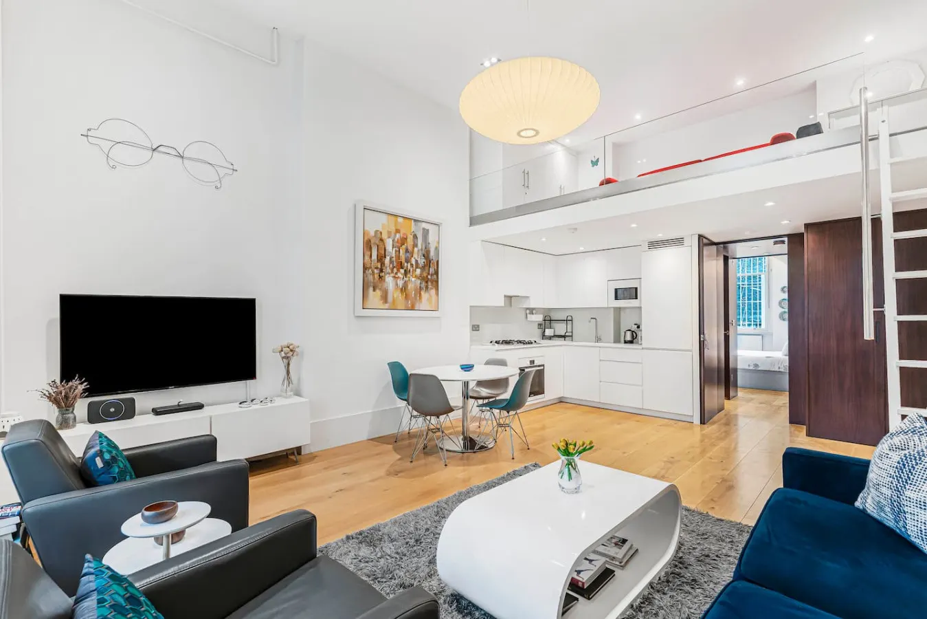 Bayswater Home | High Ceilings | Transport Links — photo 2