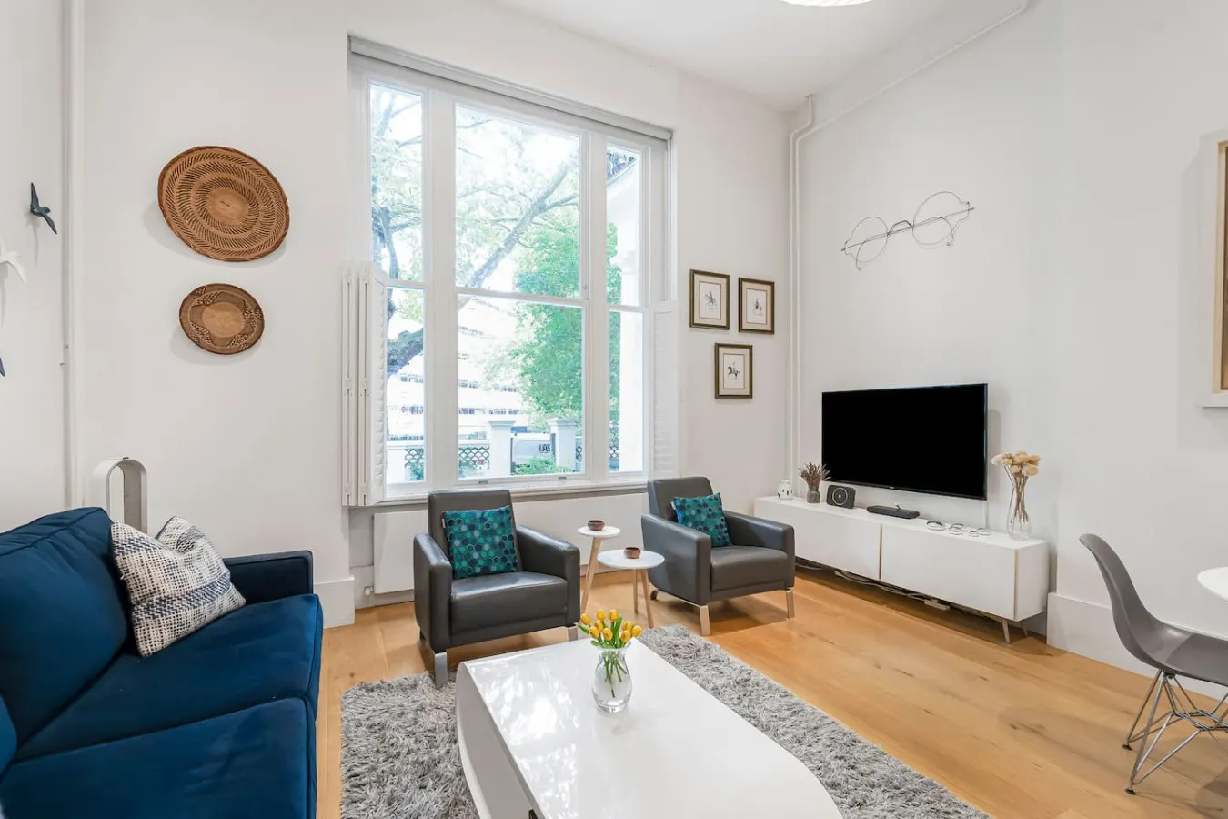 Bayswater Home High Ceilings Transport Links 16