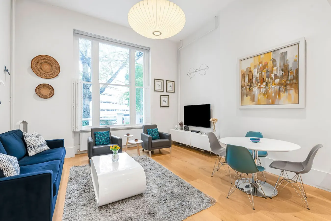 Bayswater Home | High Ceilings | Transport Links — photo 3