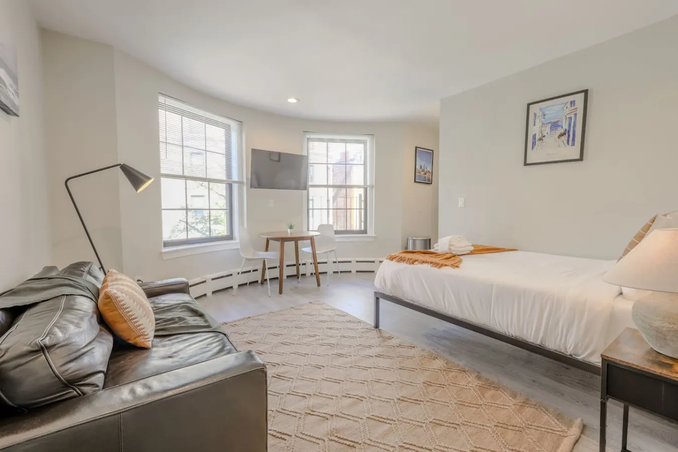 Sleek Studio Apartment in the South End 3