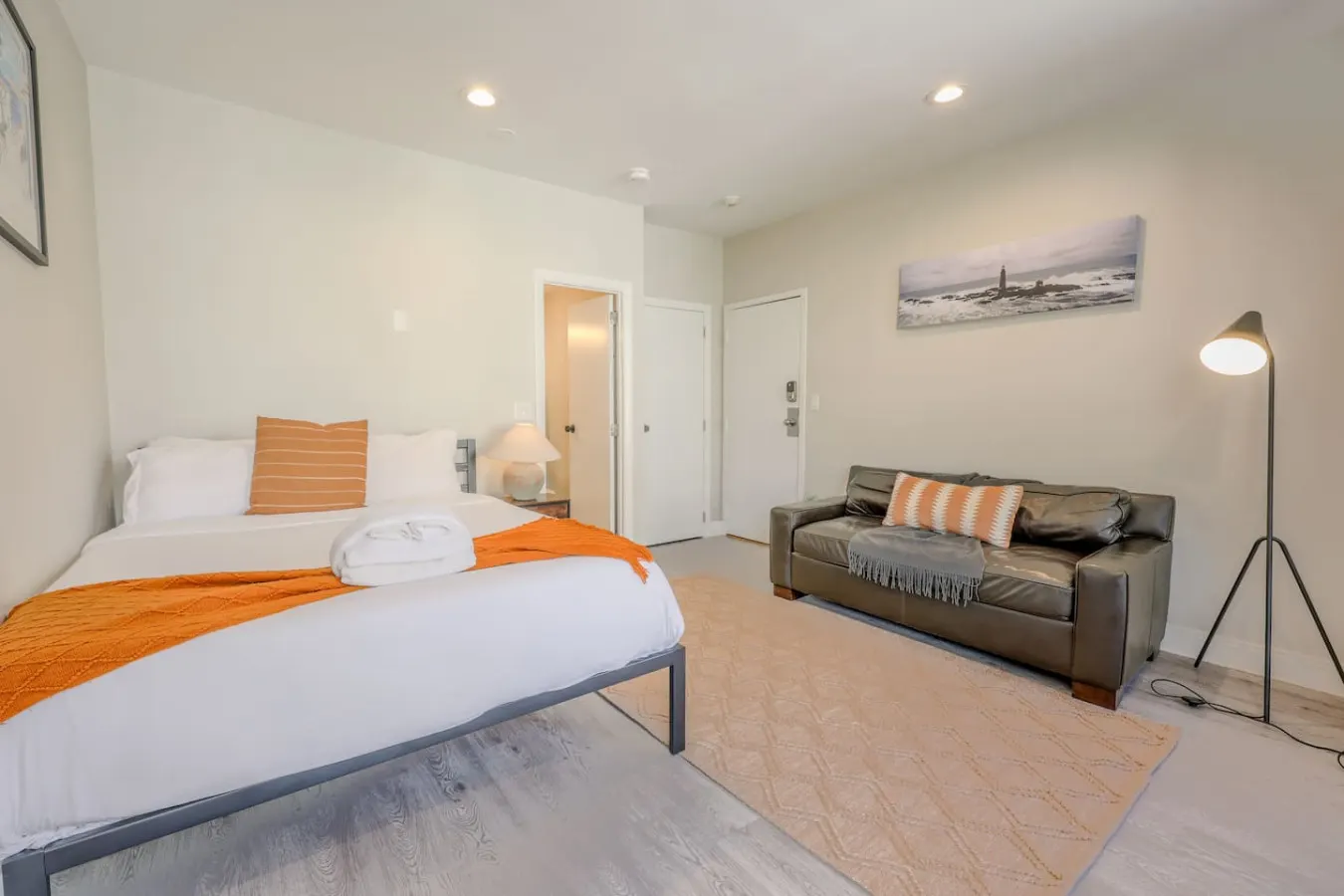 Sleek Studio Apartment in the South End 5