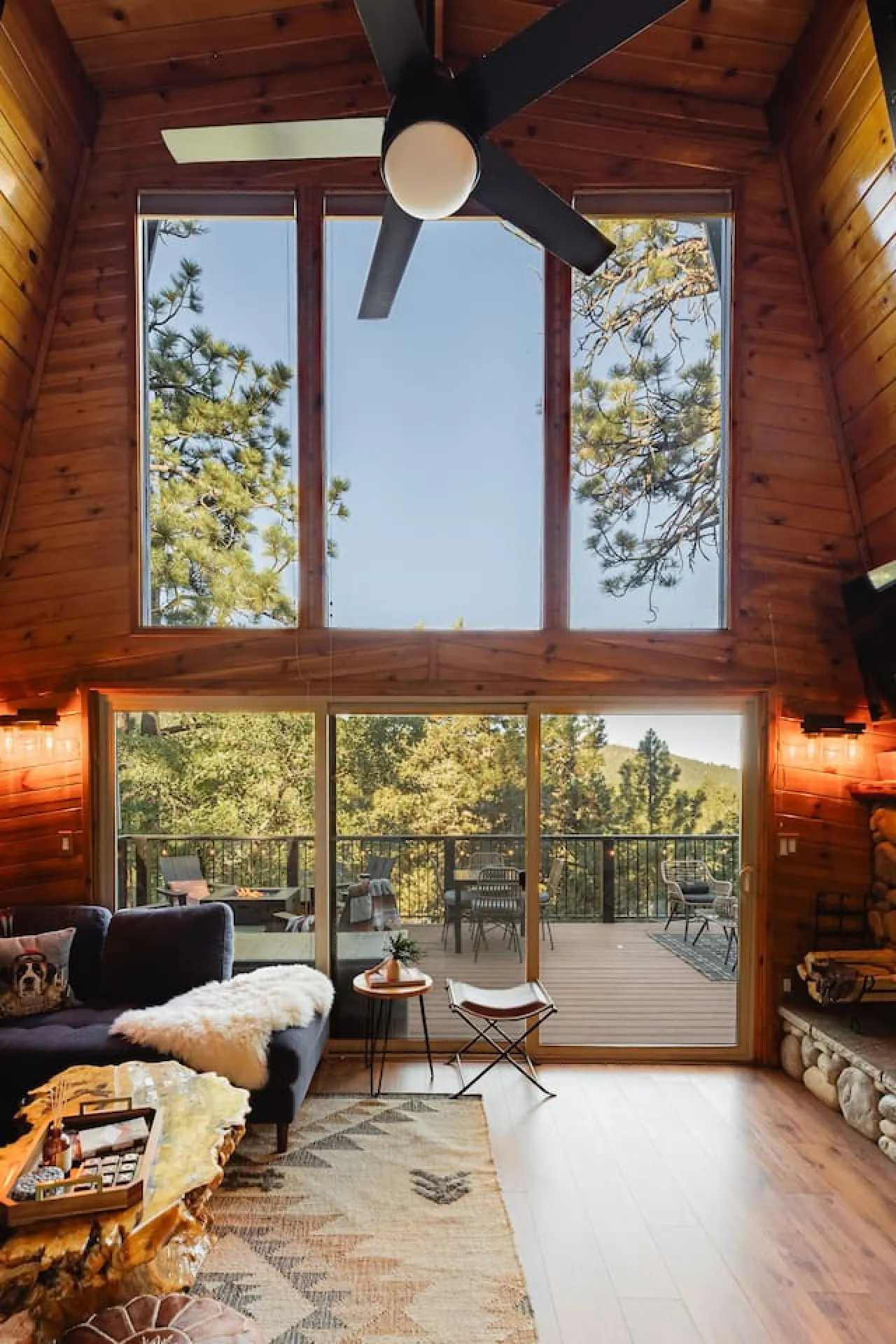 Cozy A-Frame vibes w. Lake & Ski views, AC 12
