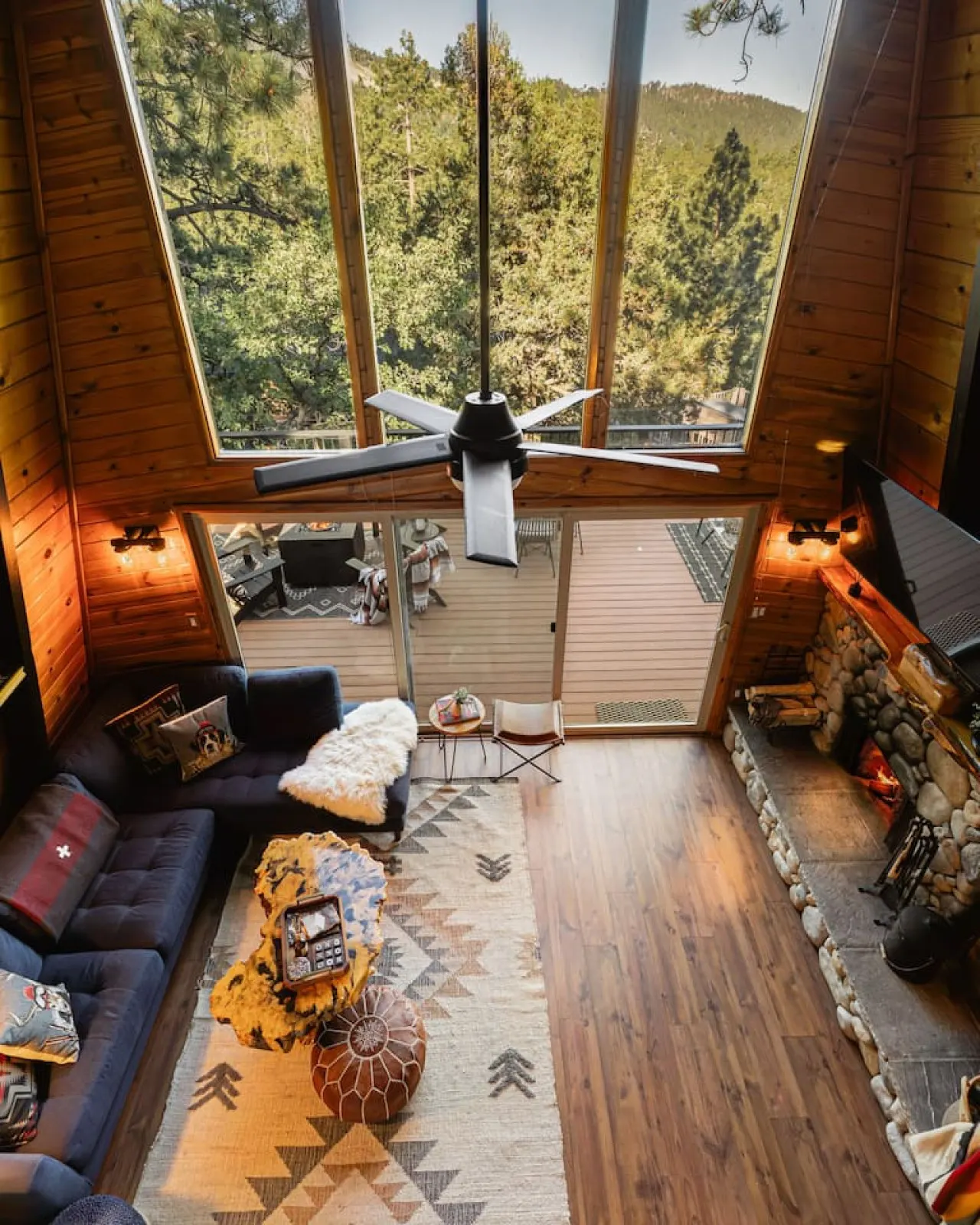 Cozy A-Frame vibes w. Lake & Ski views, AC 15