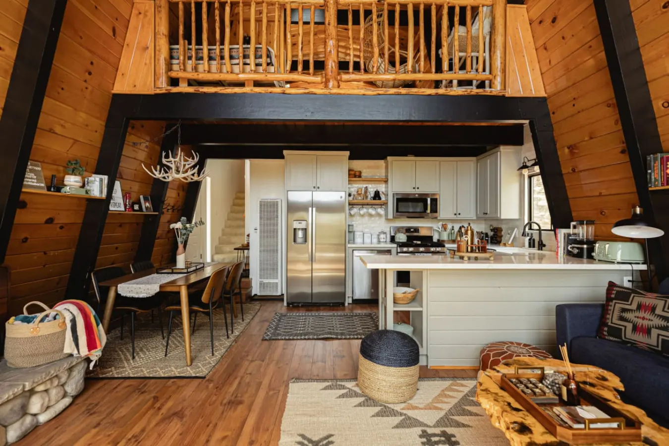Cozy A-Frame vibes w. Lake & Ski views, AC 7