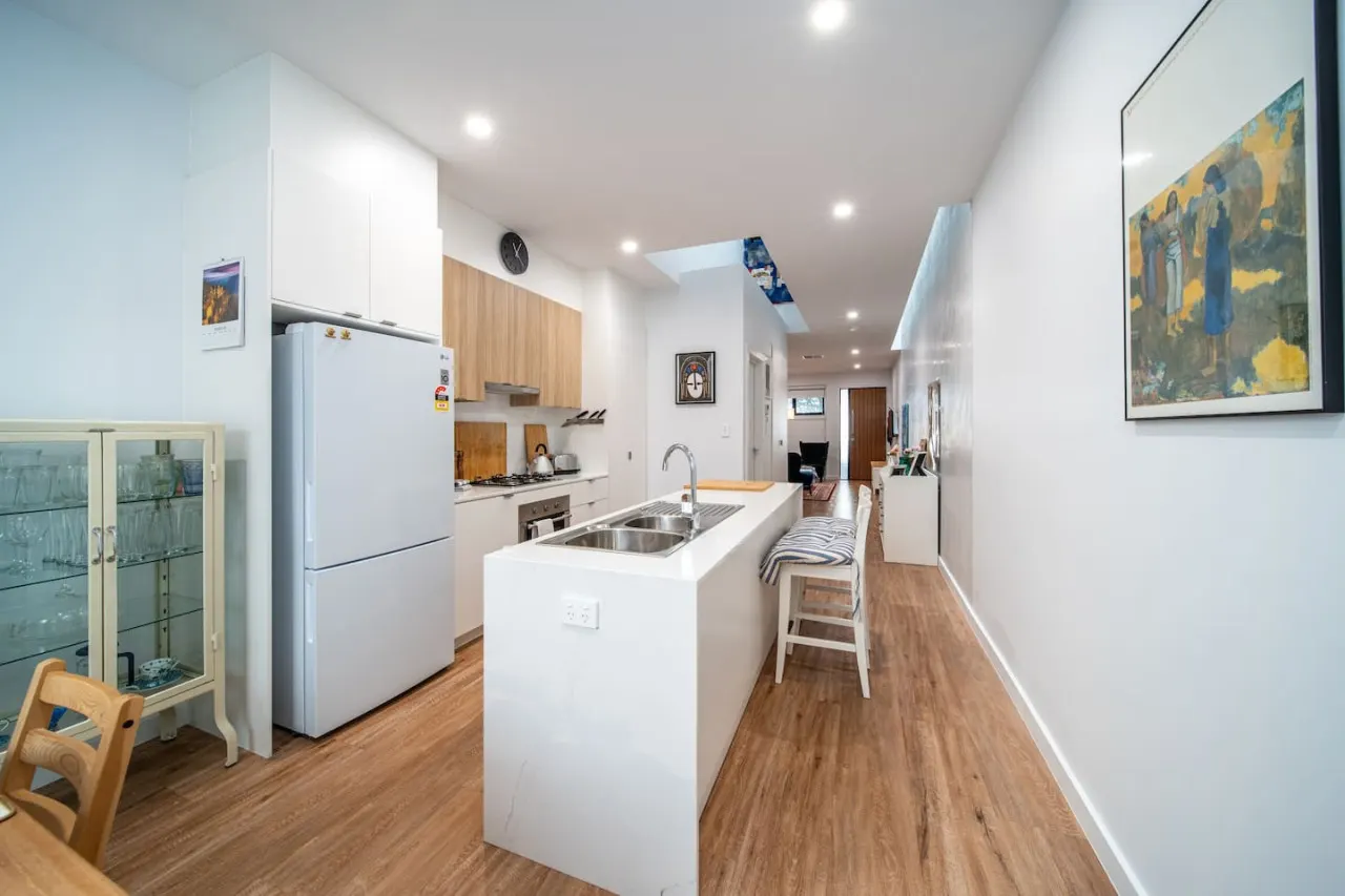 Kashida - Persian-Style Townhouse with Office 10