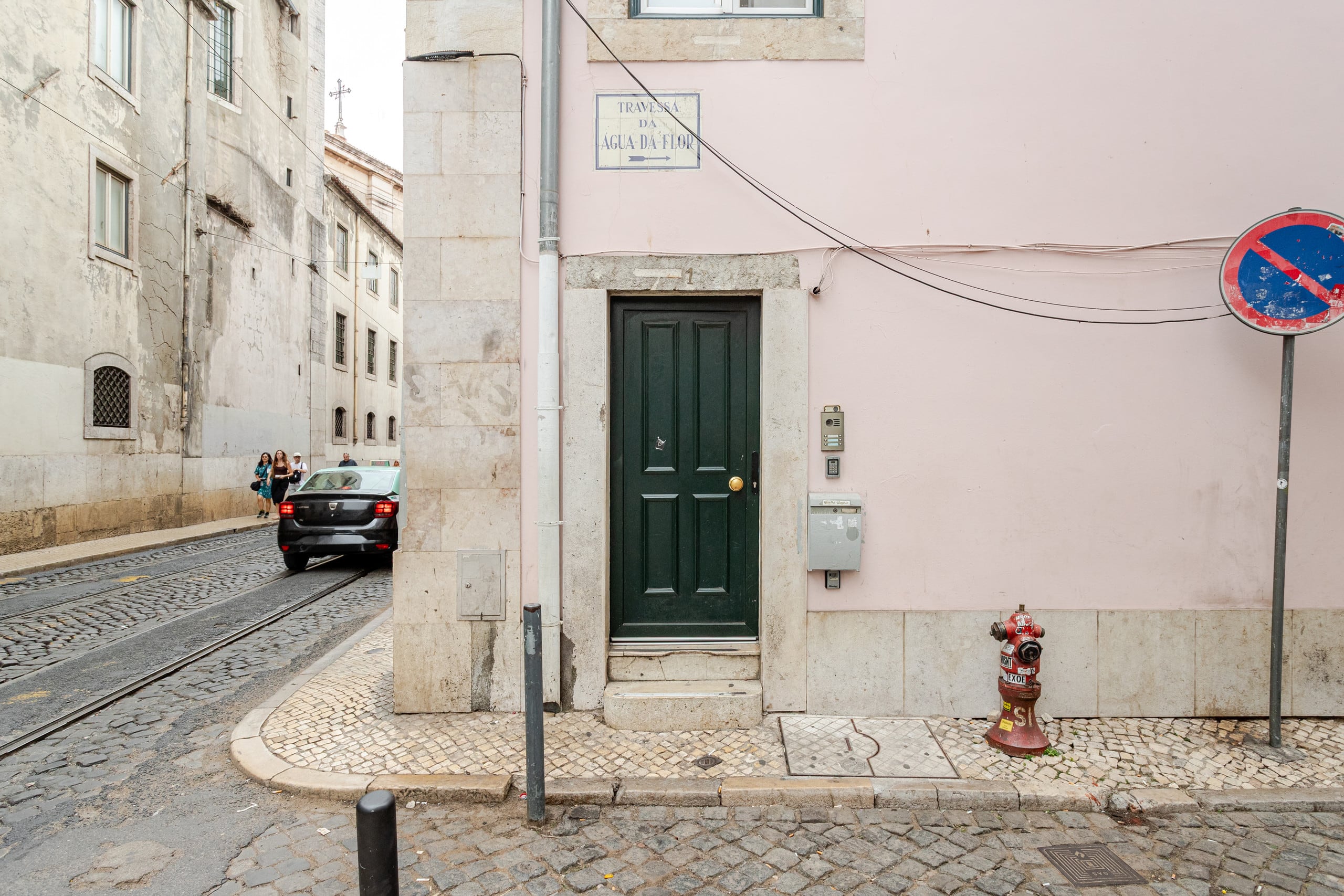 Lisbon Heart Pulse Stays 26