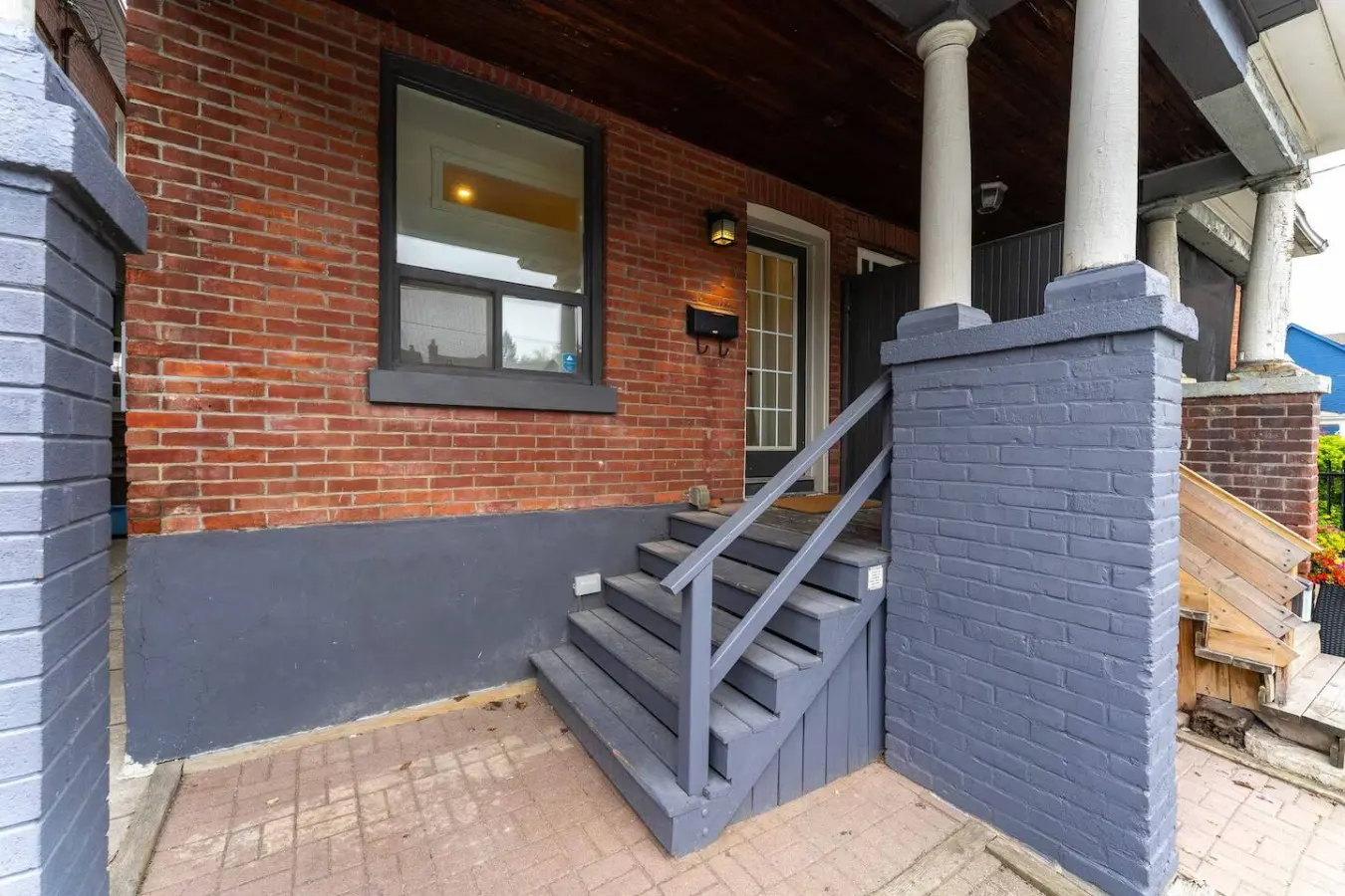 Stylish Bachelor Toronto Beaches Free Parking 20