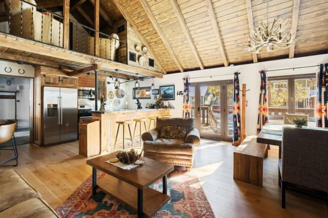 Dream Catcher Modern Rustic & Hot Tub 10