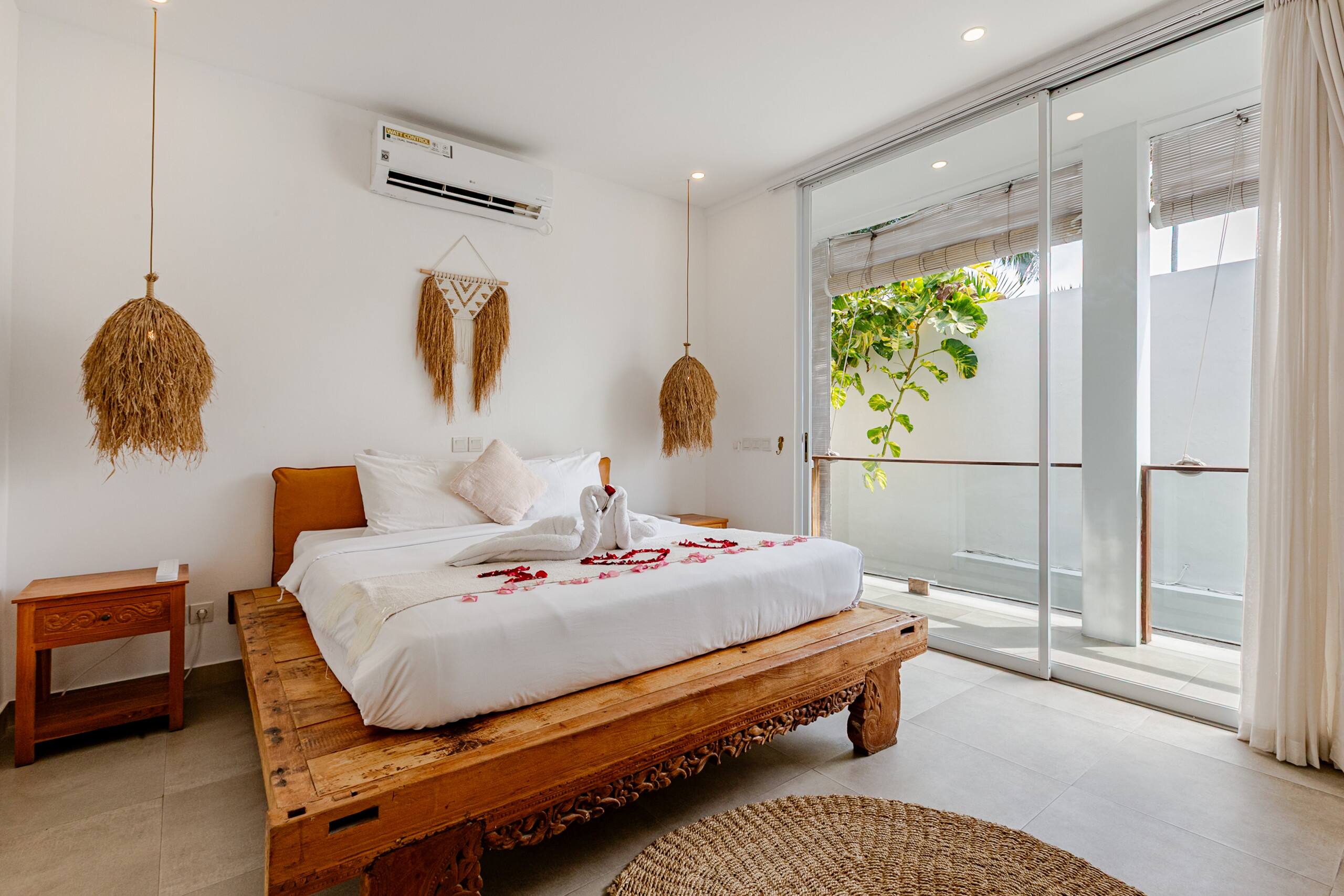 Tropical 6BR Pool Villa • Heart of Seminyak 37