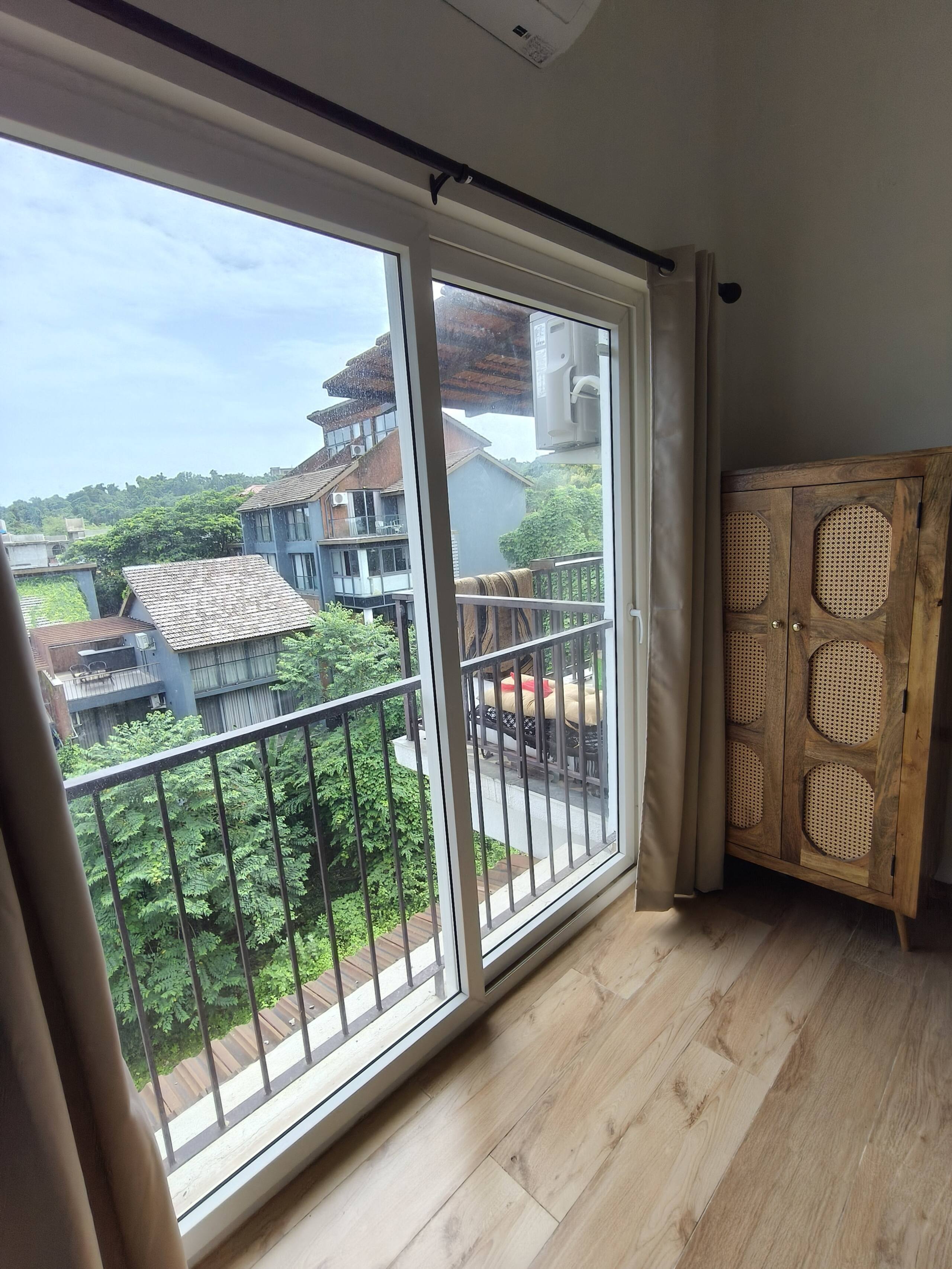 Serene 1BHK with Lush green views 6