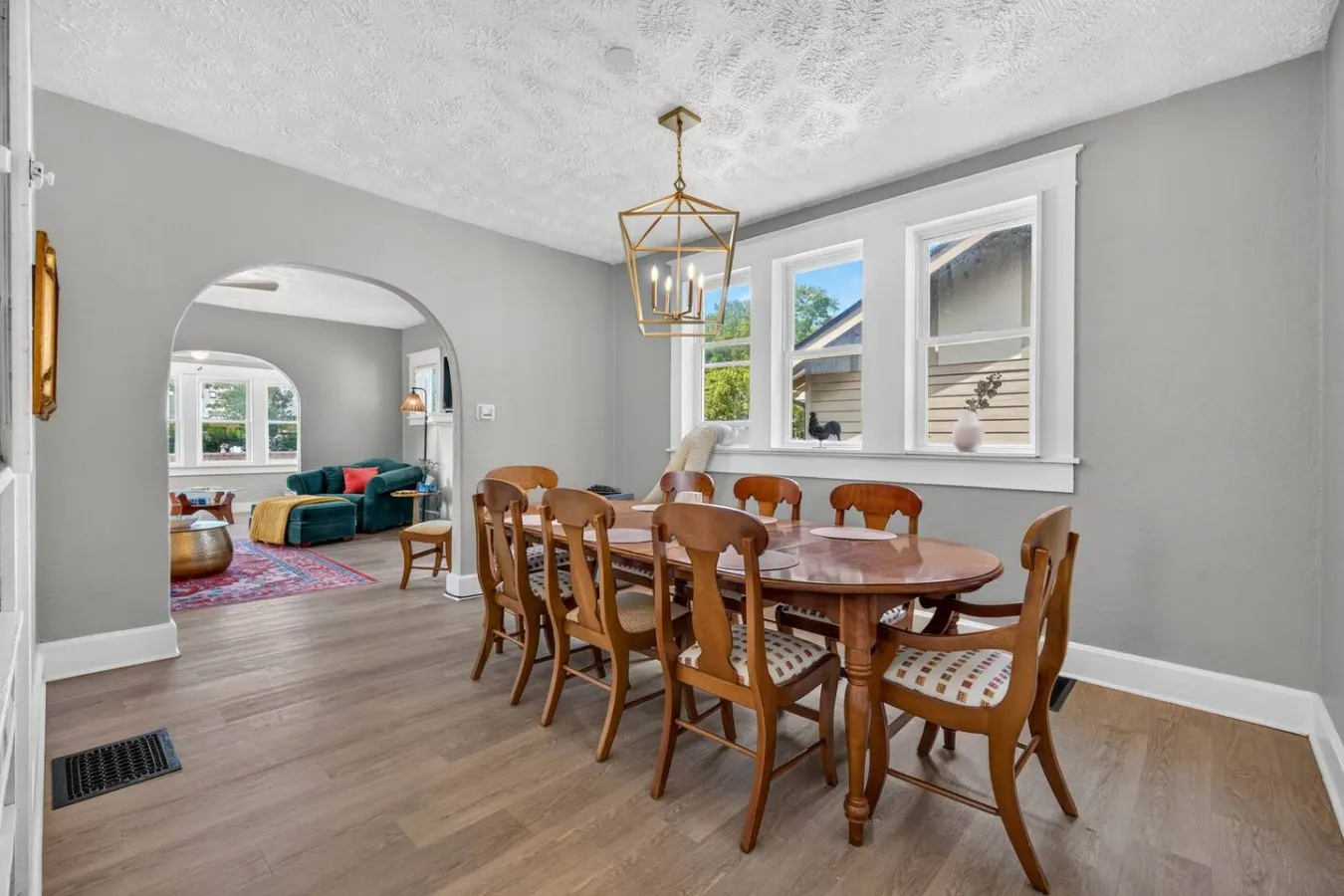 Downtown Columbus l Pet Friendly group stay 5