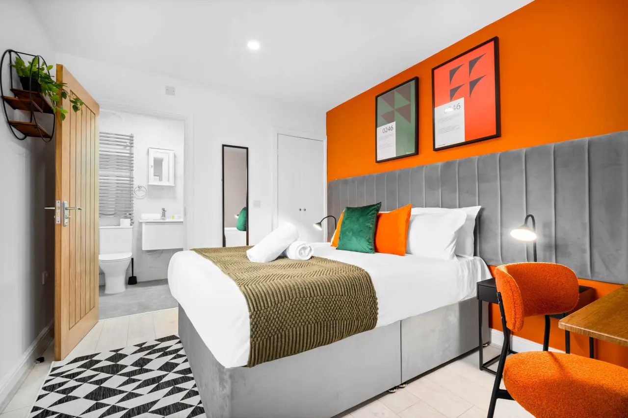 Modern 3 Bedroom Apartment - Terrace - WiFi - Smart TV 3