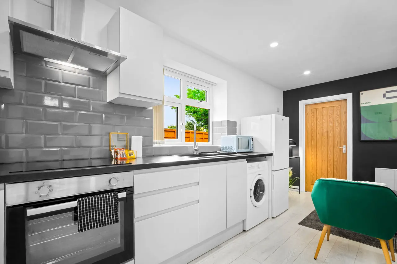 Modern 3 Bedroom Apartment - Terrace - WiFi - Smart TV 5