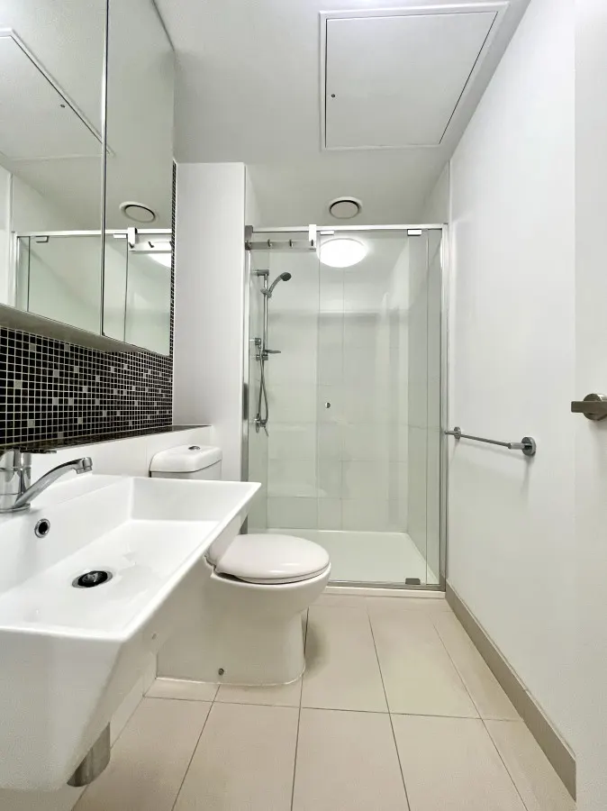Stunning City View 2BR in CBD 18