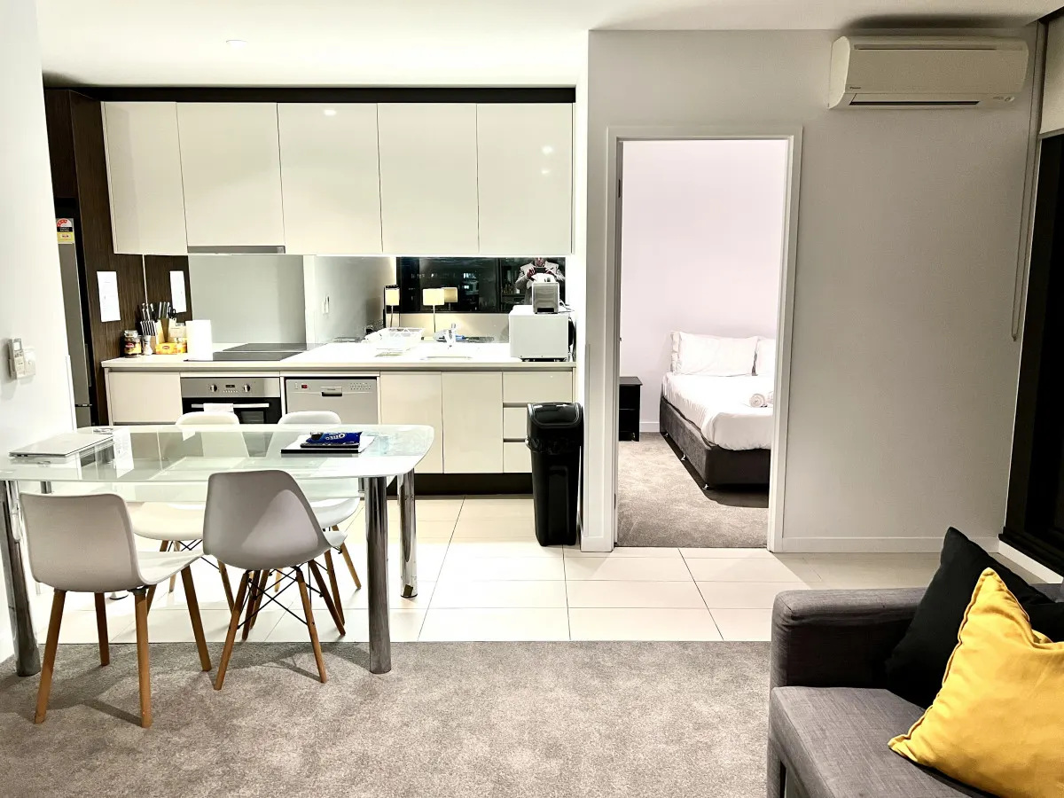 Stunning City View 2BR in CBD 4