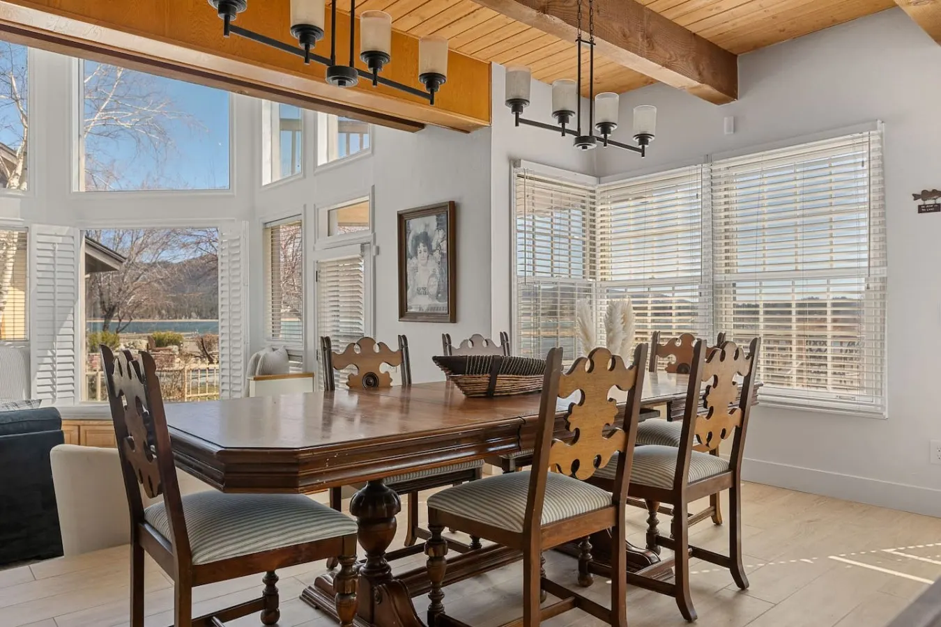 Lakefront Honey Bear, Private Dock & Hot Tub 13