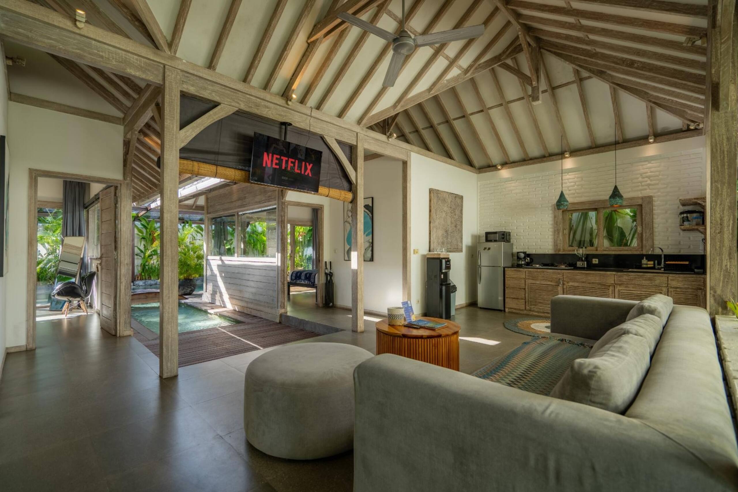 Modern Tropical 2BR Villa Near Pererenan Beach 10