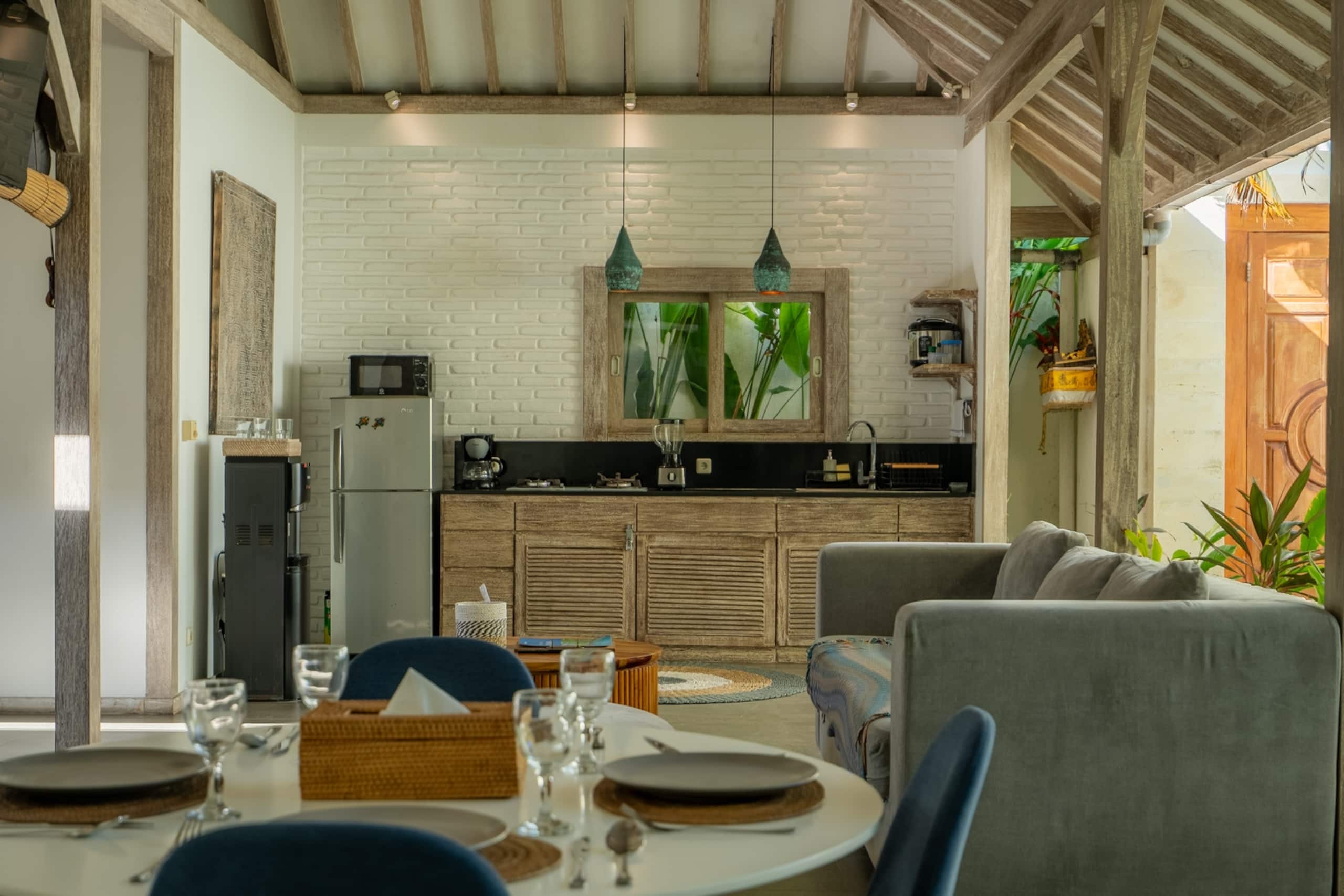 Modern Tropical 2BR Villa Near Pererenan Beach 12
