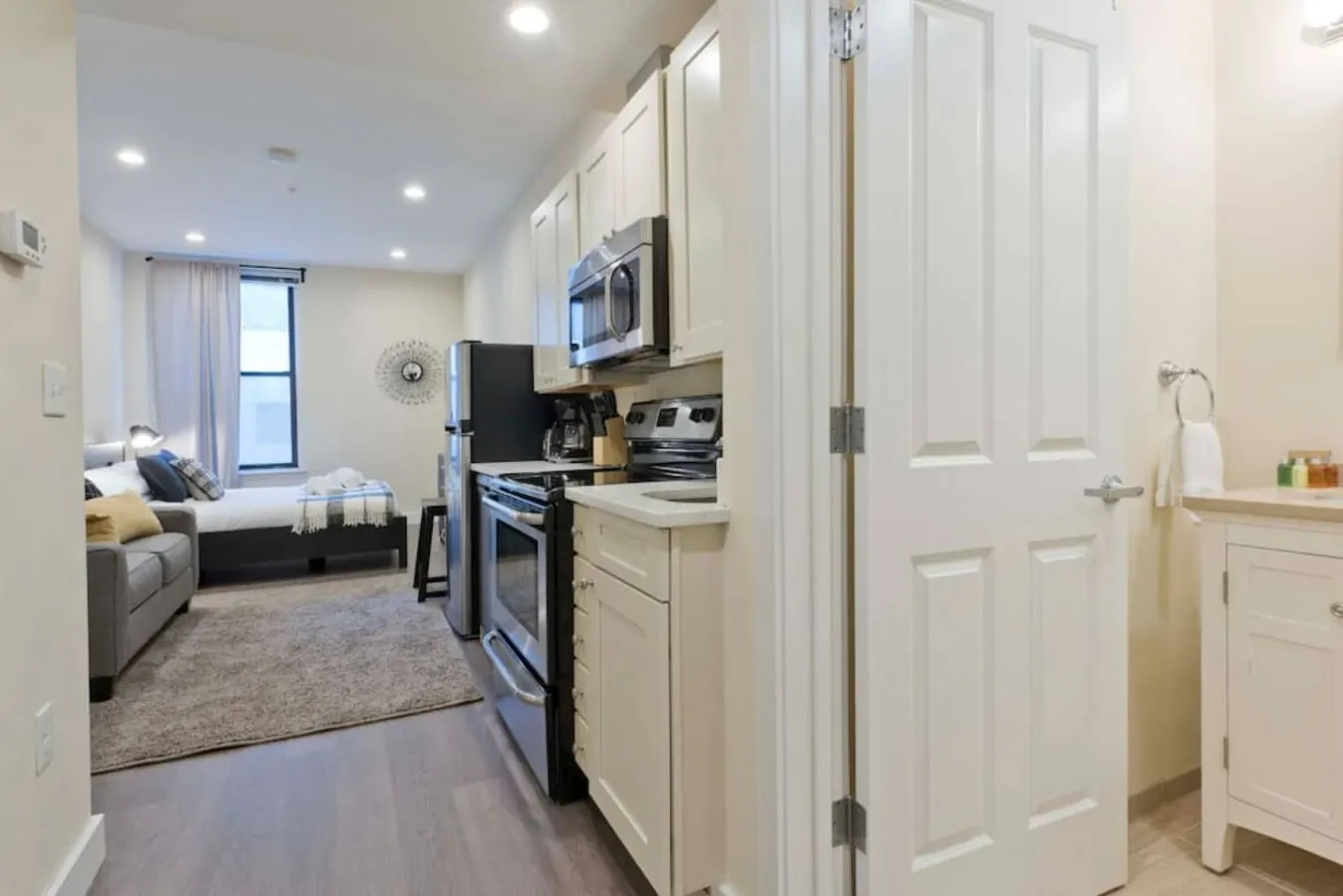 Simple Studio Downtown Boston 5