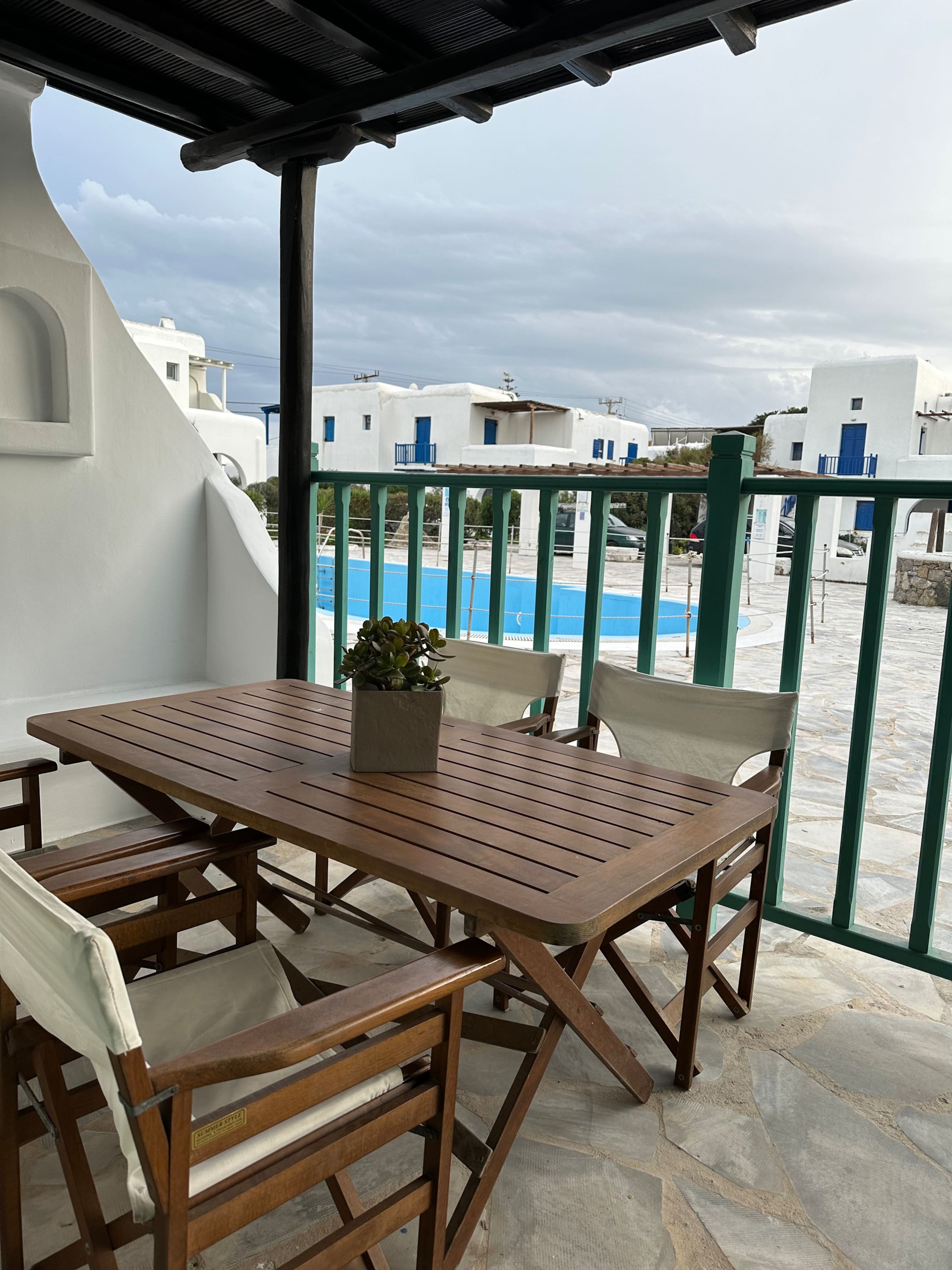 Well designed Cycladic  Condo with a pool — photo 3