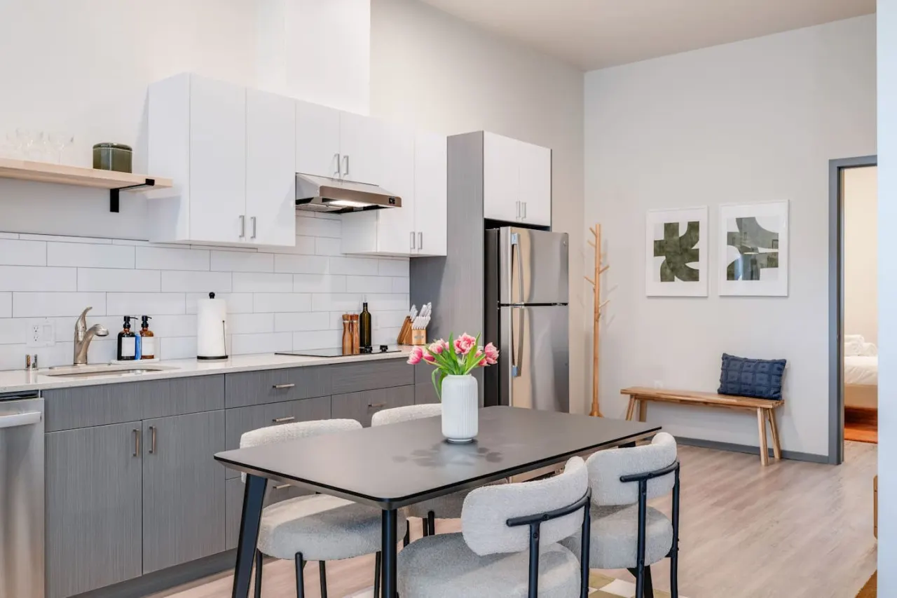 Brand New Modern 2BD Loft Apt 13