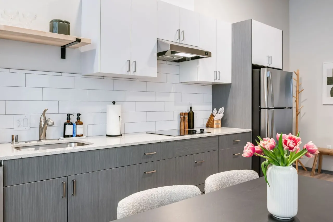 Brand New Modern 2BD Loft Apt 14