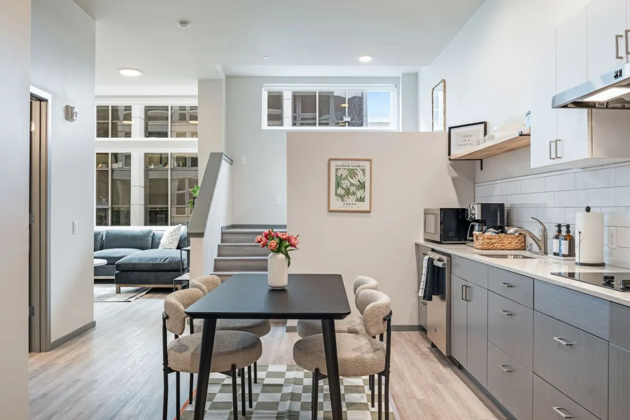 Brand New Modern 2BD Loft Apt 4