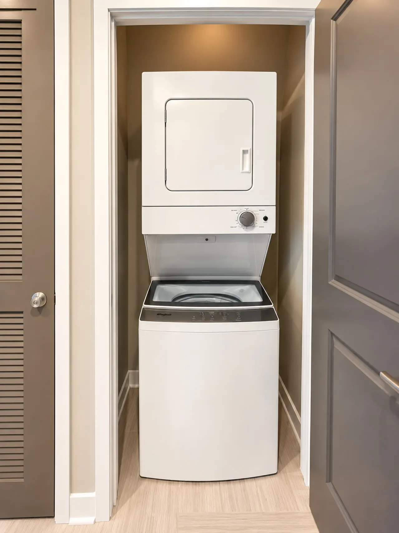 Downtown Afterglow 2 Queen 2BR 20