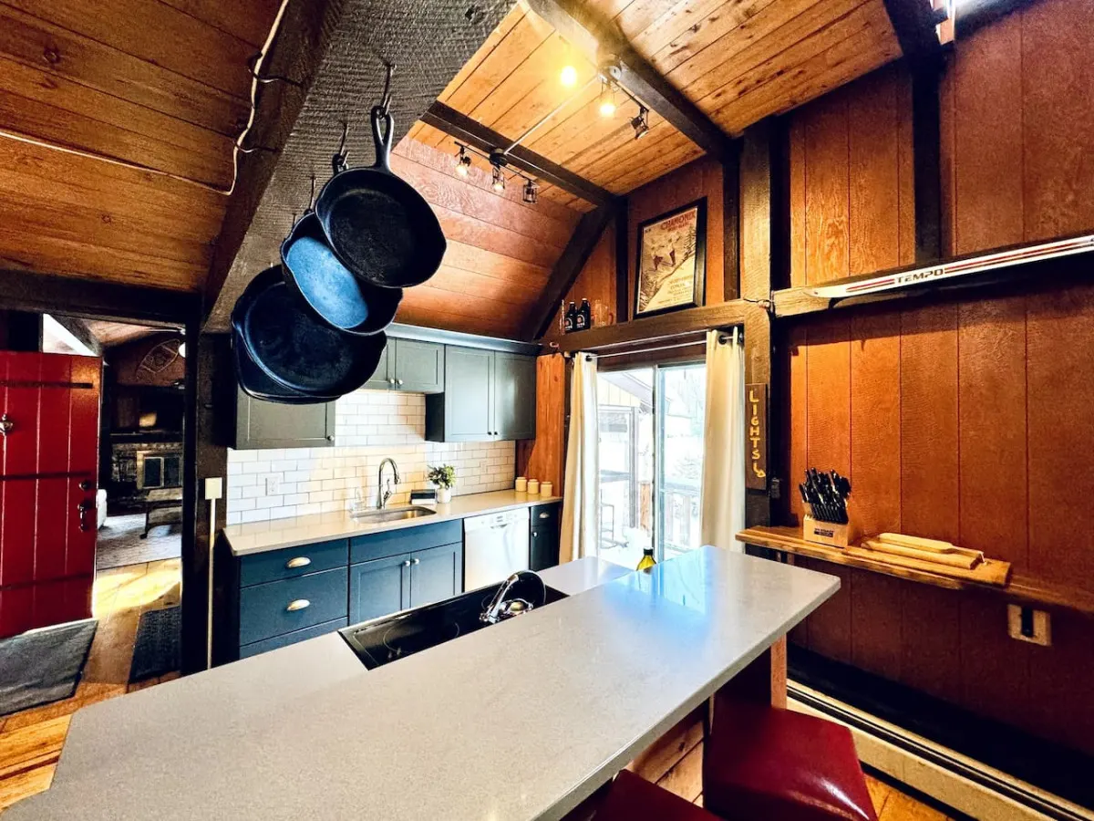 Waterfront Farmhouse Charm - Paradise on Pequawket8 17