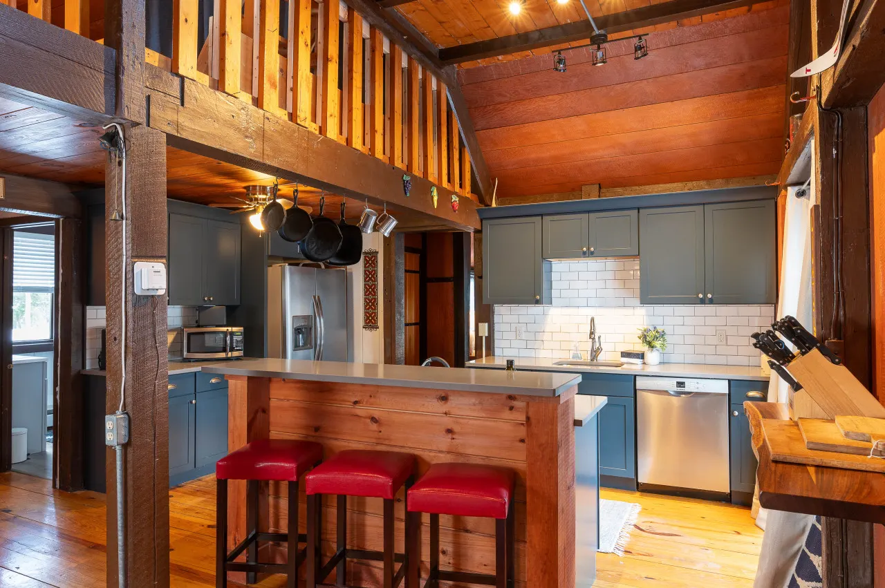 Waterfront Farmhouse Charm - Paradise on Pequawket8 6