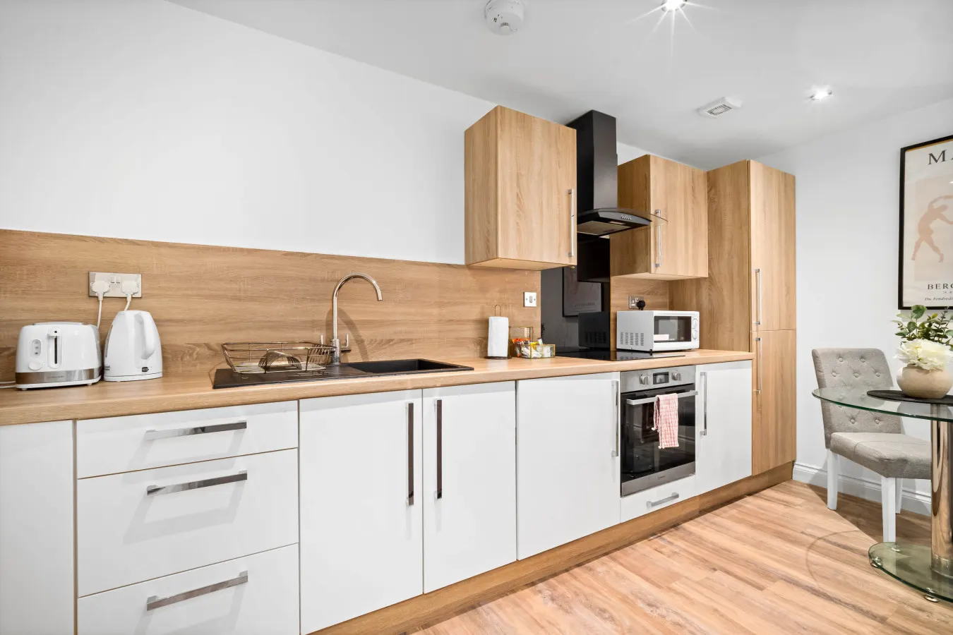 Stylish One Bedroom Apartment - Jewellery Quarter - Smart TV - WIFI 4